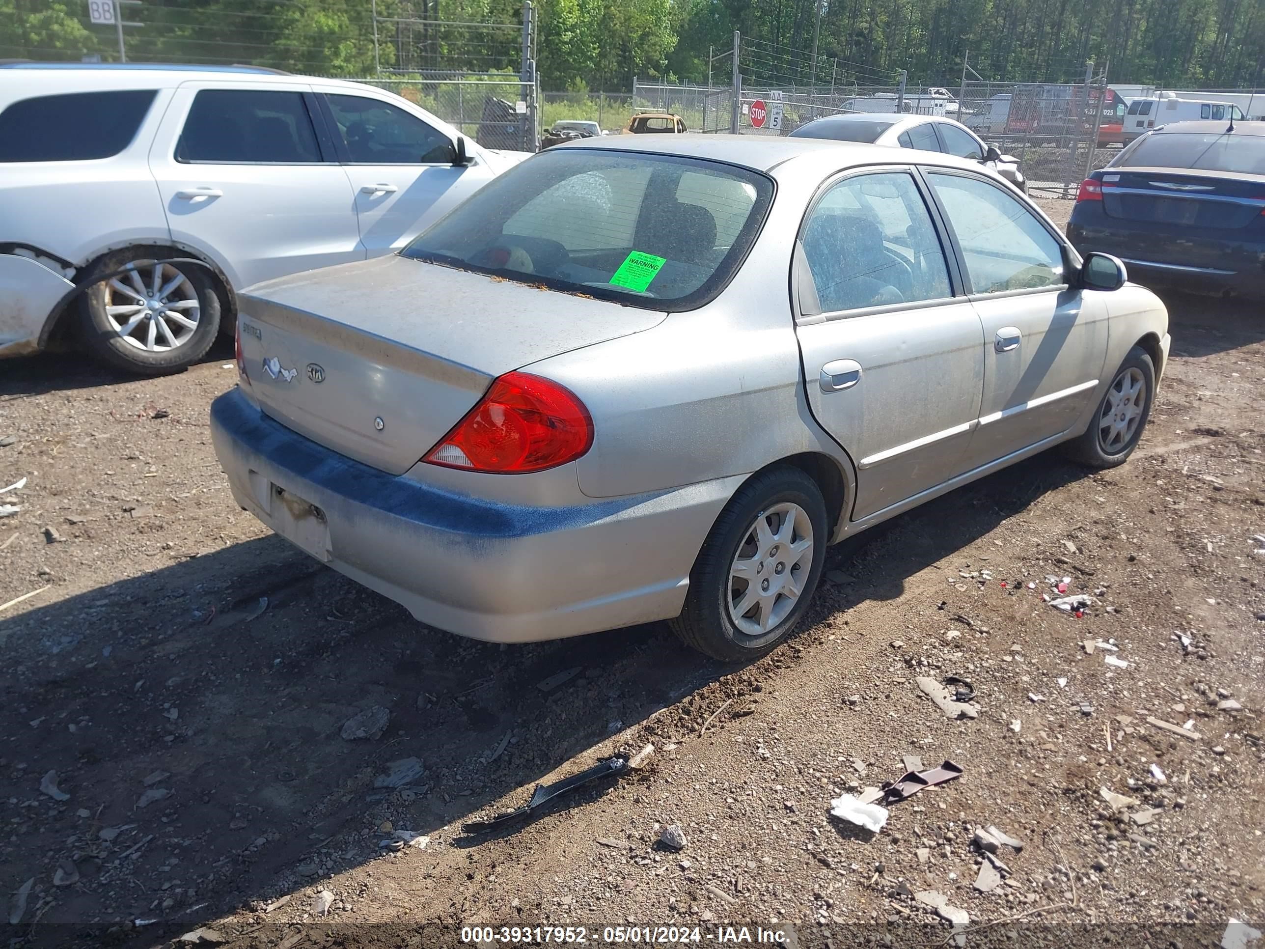 Photo 3 VIN: KNAFB121025173116 - KIA SPECTRA 