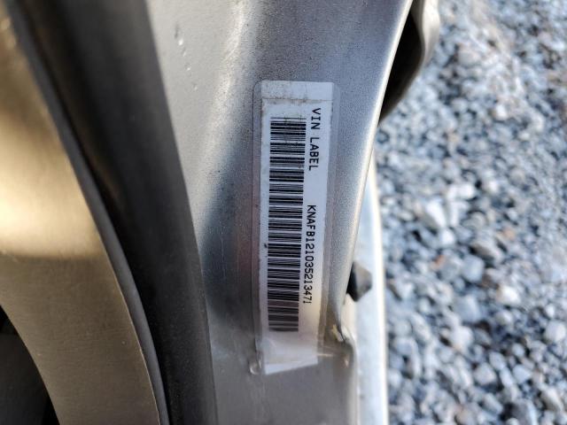 Photo 11 VIN: KNAFB121035213471 - KIA SPECTRA 