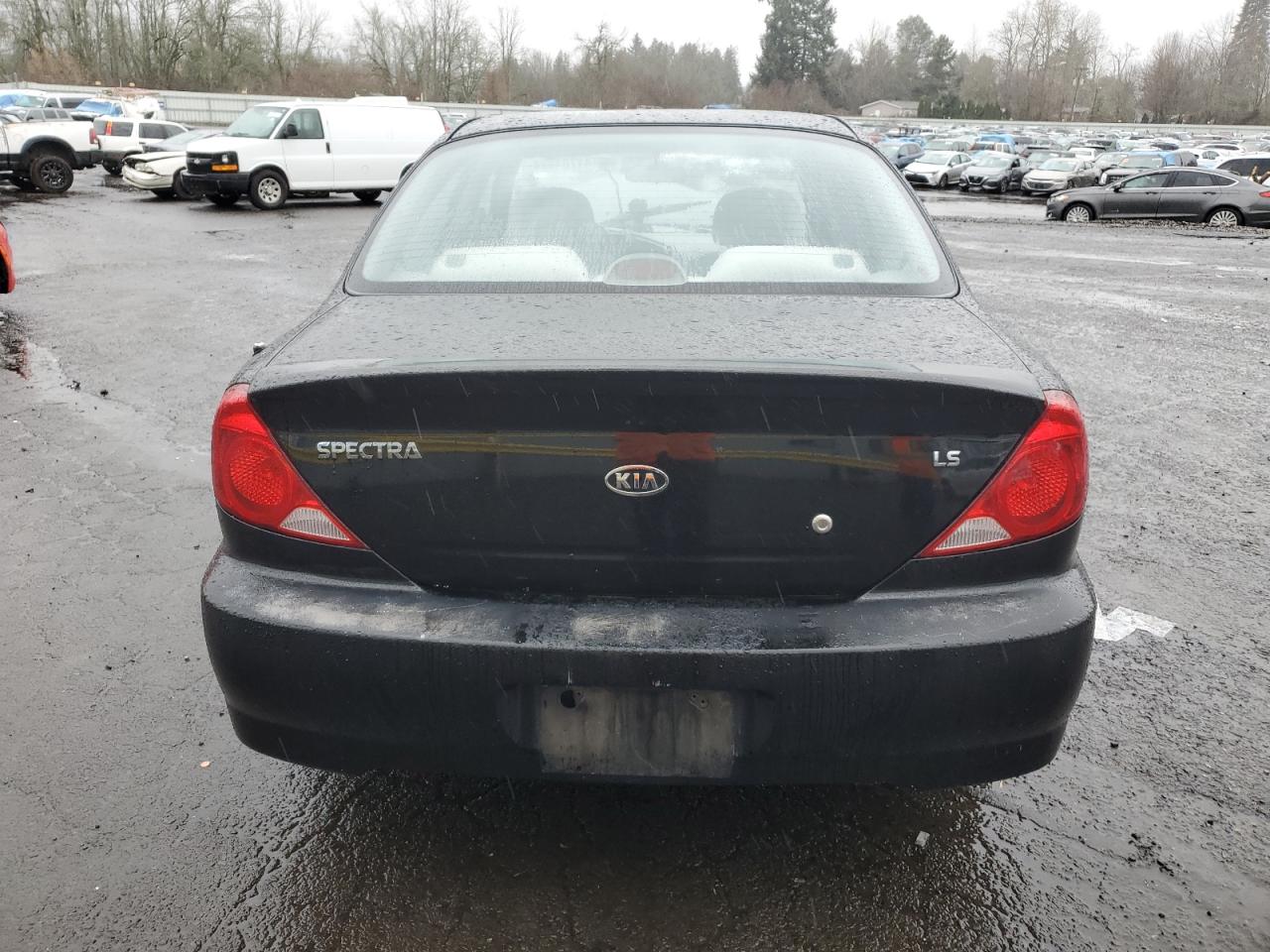 Photo 5 VIN: KNAFB121035293788 - KIA SPECTRA 