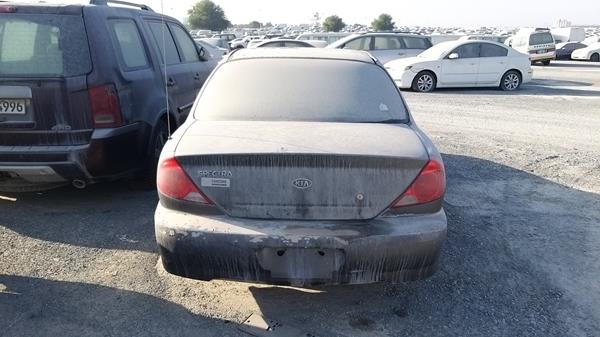 Photo 5 VIN: KNAFB121135300537 - KIA SPECTRA 