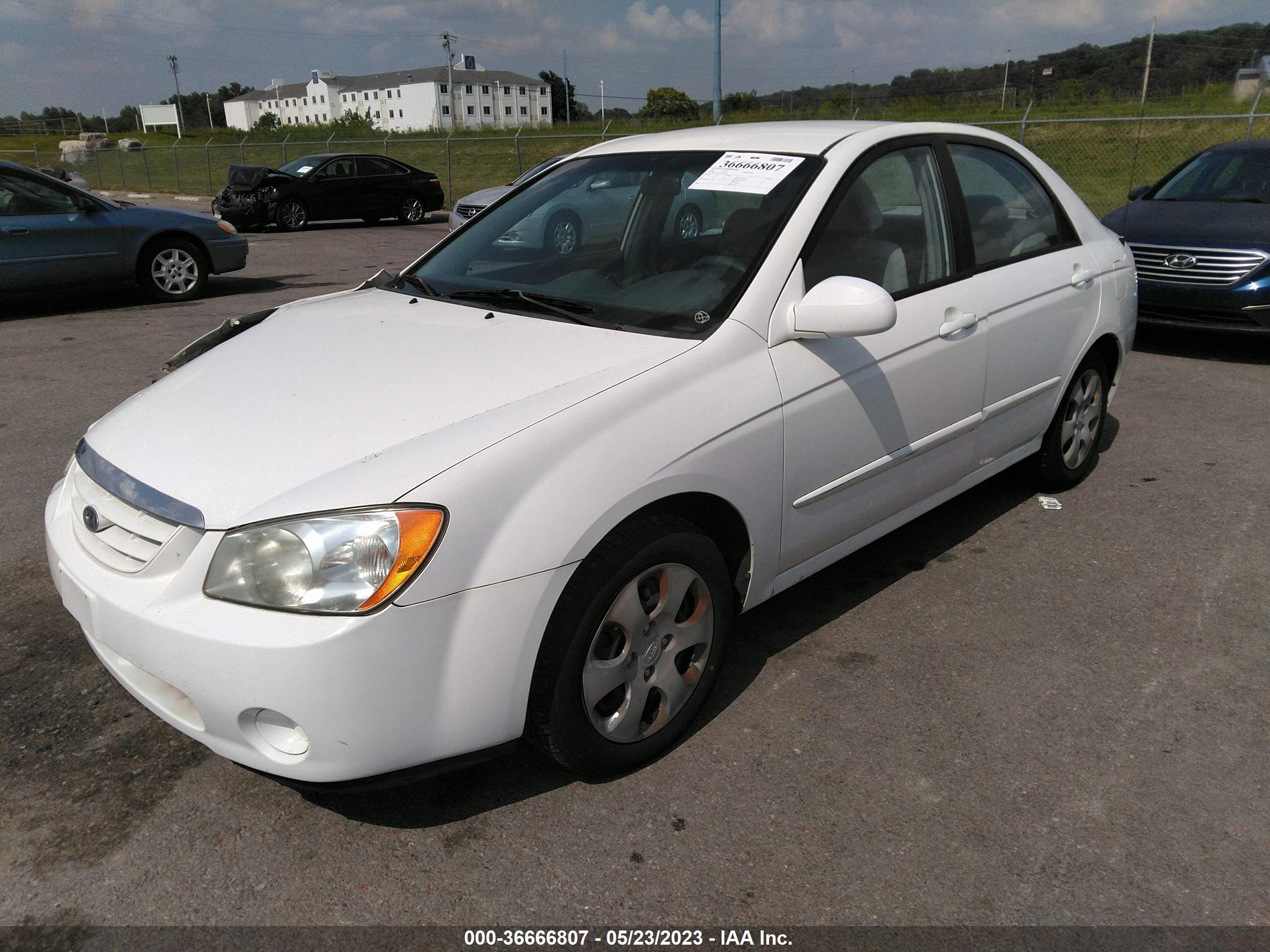 Photo 1 VIN: KNAFE121055100162 - KIA SPECTRA 