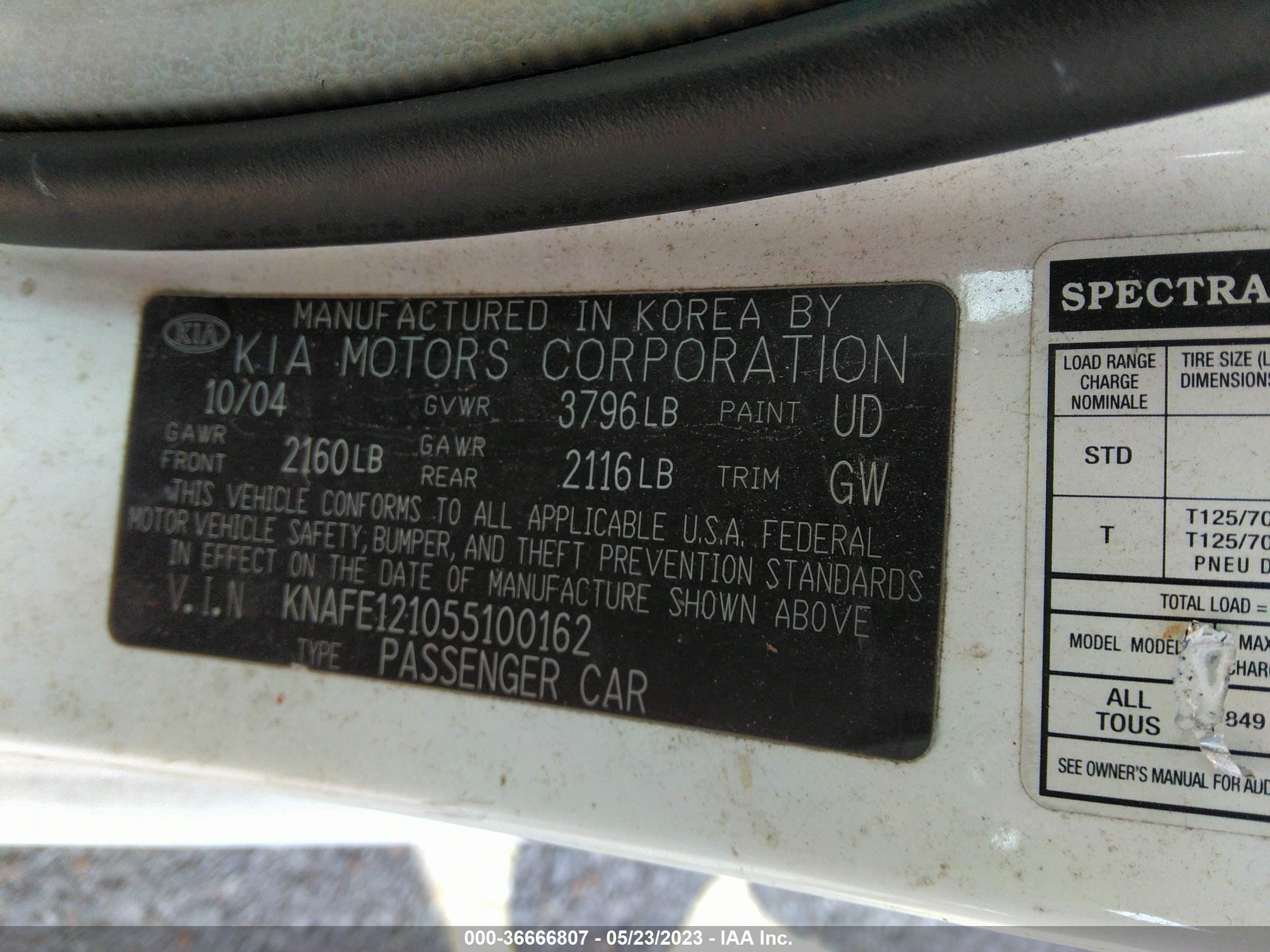 Photo 8 VIN: KNAFE121055100162 - KIA SPECTRA 