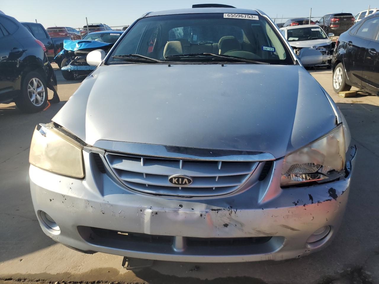 Photo 4 VIN: KNAFE121165359924 - KIA SPECTRA 