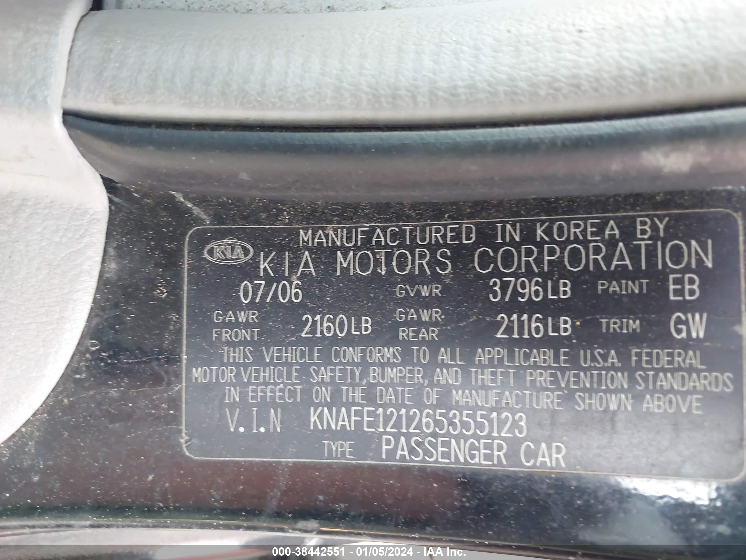 Photo 8 VIN: KNAFE121265355123 - KIA SPECTRA 