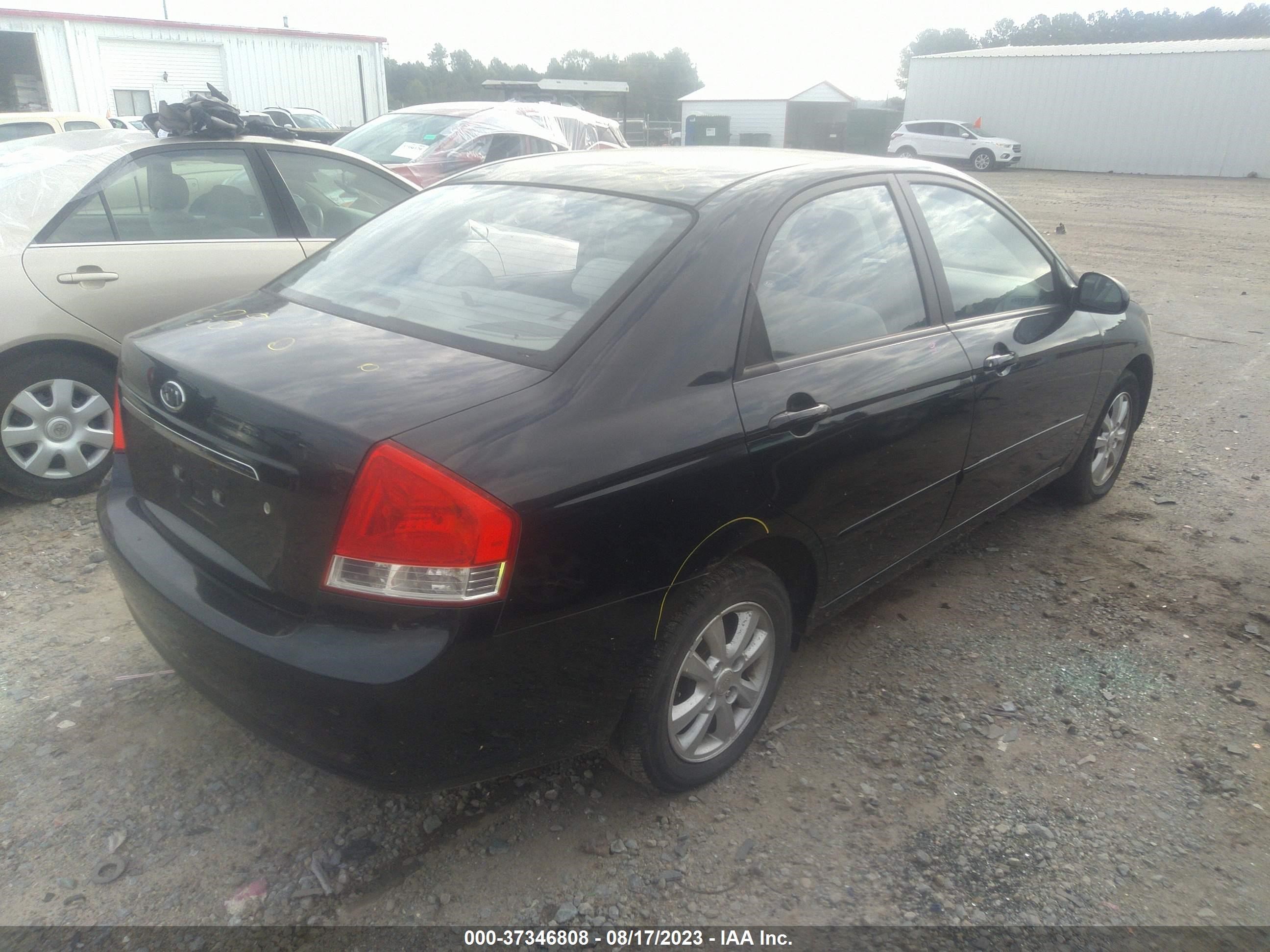 Photo 3 VIN: KNAFE121275474680 - KIA SPECTRA 