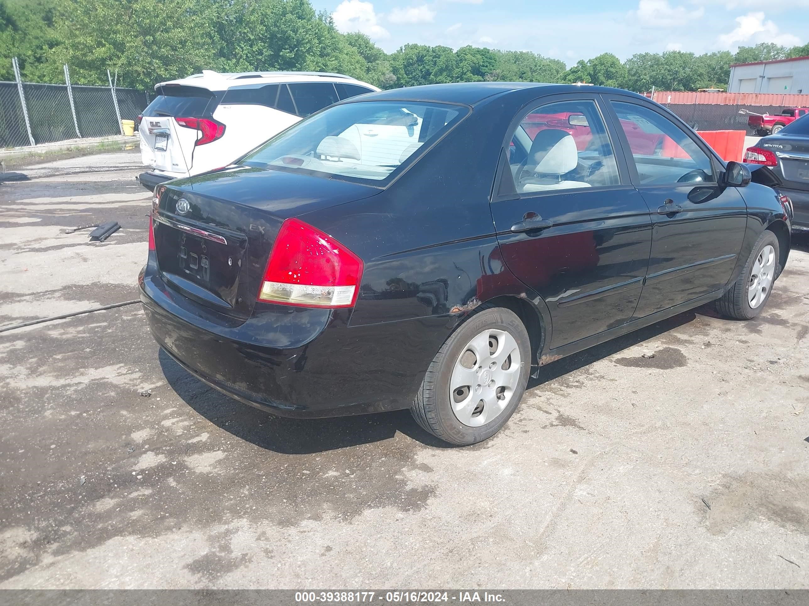 Photo 3 VIN: KNAFE121285497331 - KIA SPECTRA 