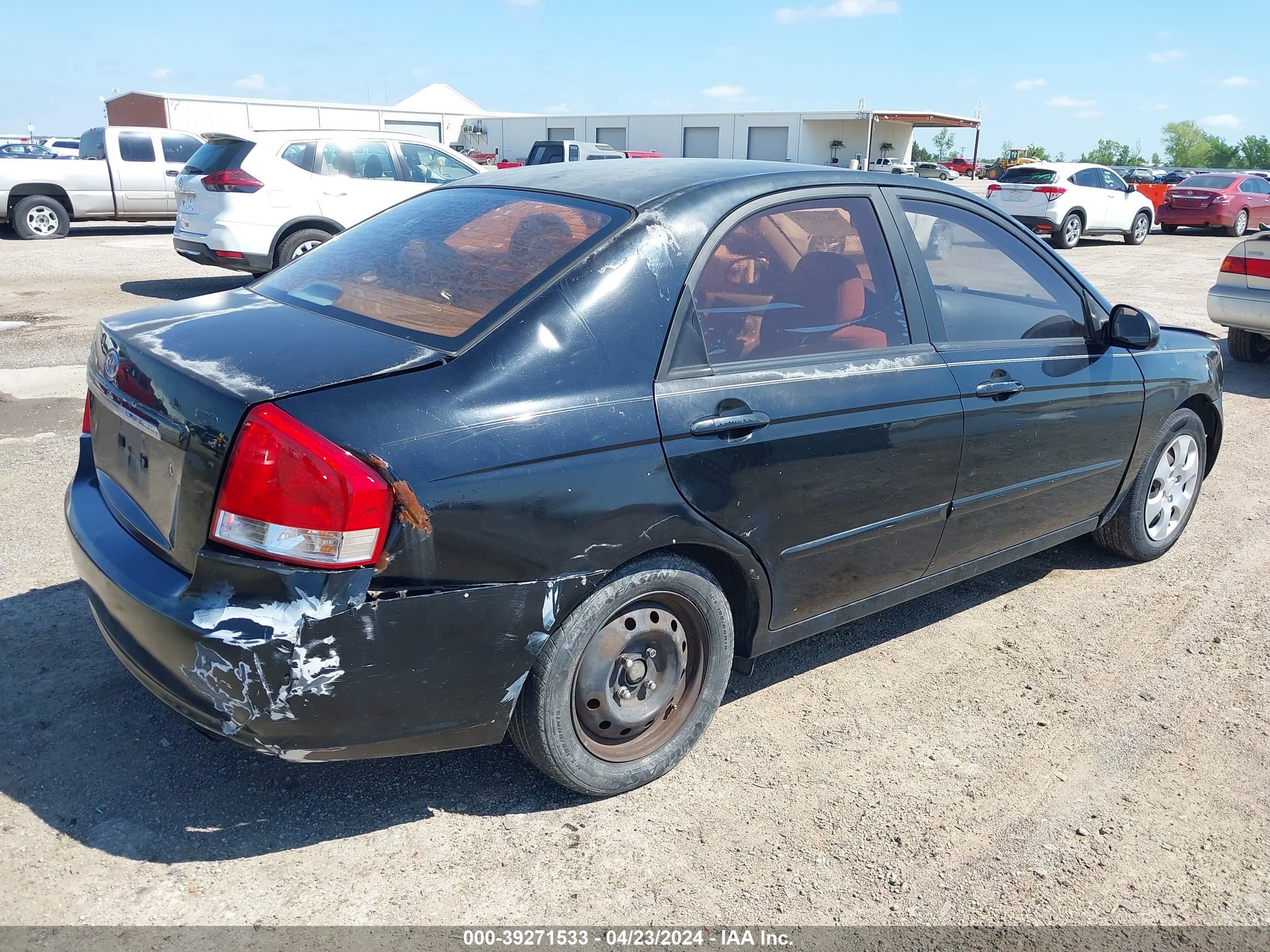 Photo 3 VIN: KNAFE121285499404 - KIA SPECTRA 