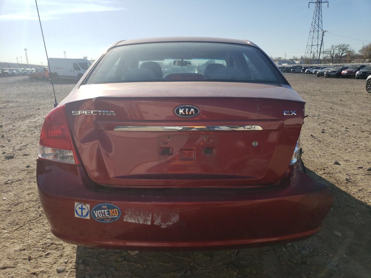 Photo 5 VIN: KNAFE121285509302 - KIA SPECTRA 