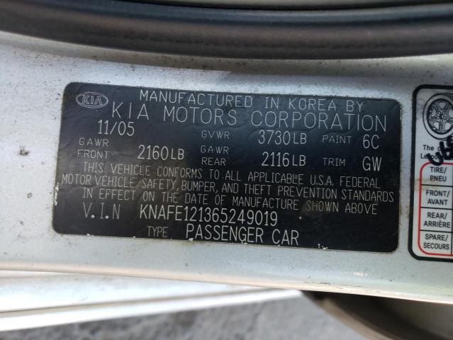 Photo 11 VIN: KNAFE121365249019 - KIA SPECTRA LX 