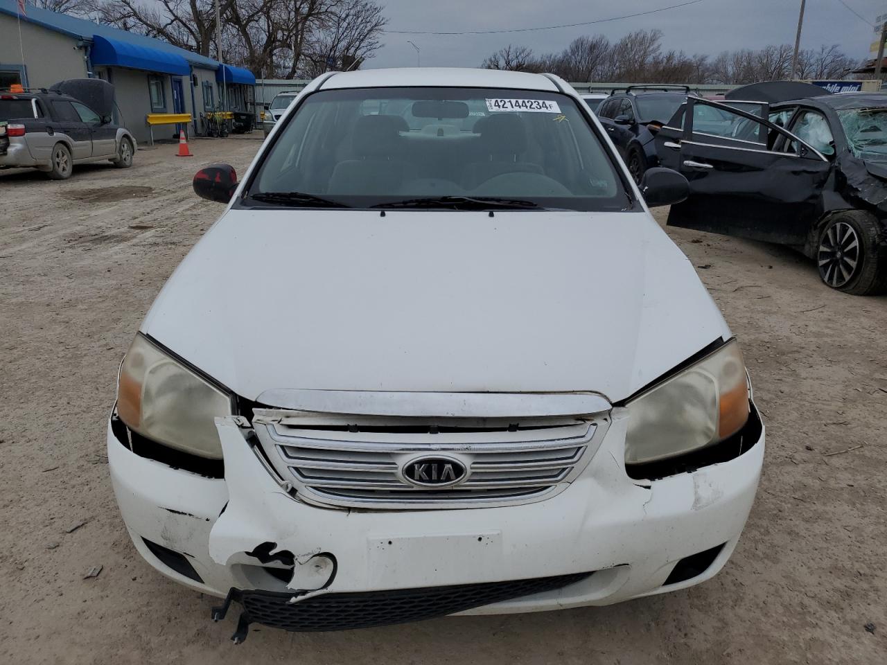 Photo 4 VIN: KNAFE121375462683 - KIA SPECTRA 