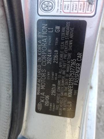 Photo 11 VIN: KNAFE121575377165 - KIA SPECTRA EX 