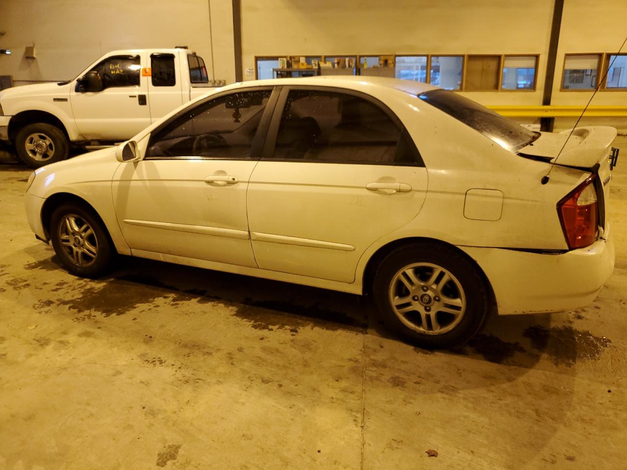 Photo 1 VIN: KNAFE121755168653 - KIA SPECTRA 