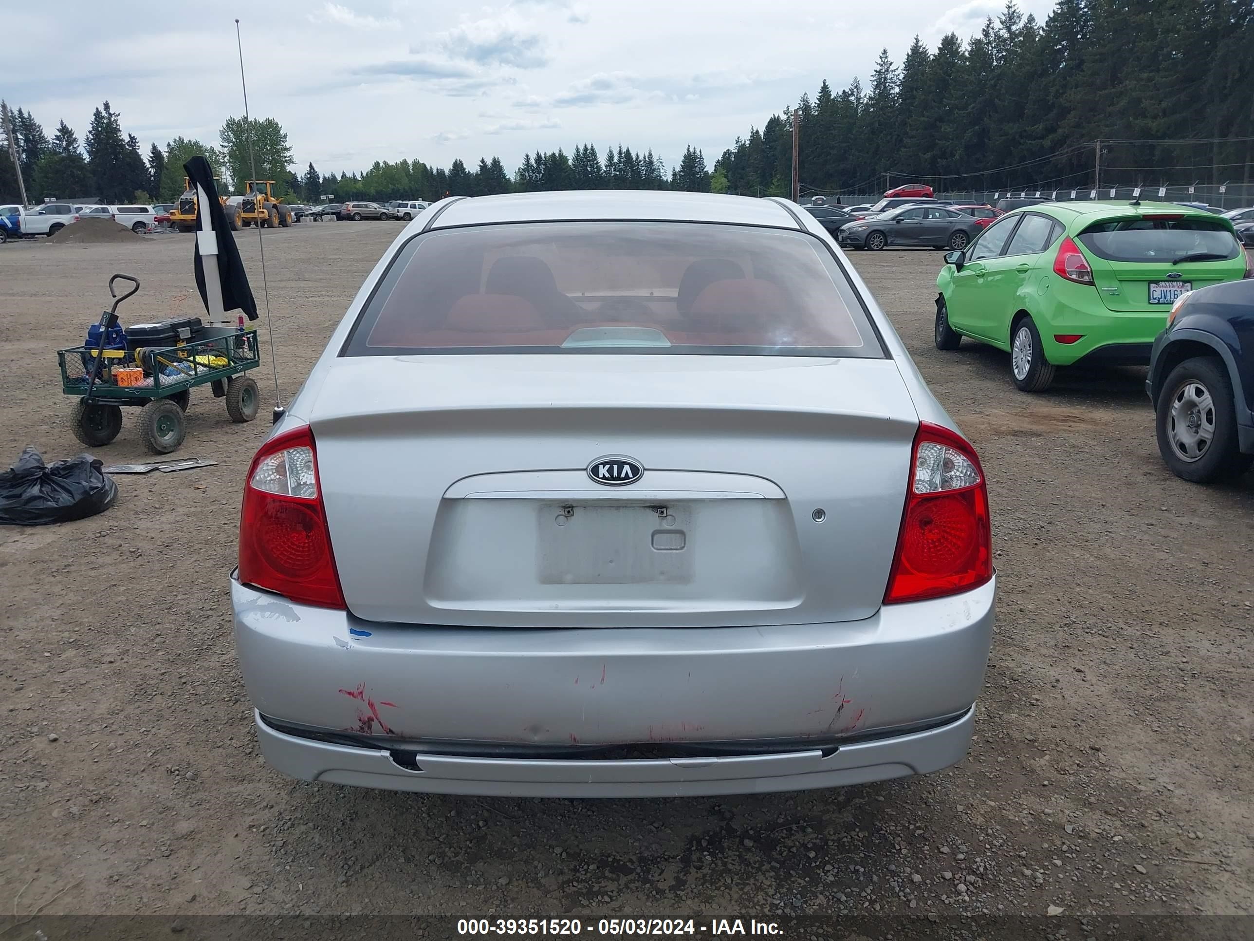 Photo 14 VIN: KNAFE121865371147 - KIA SPECTRA 