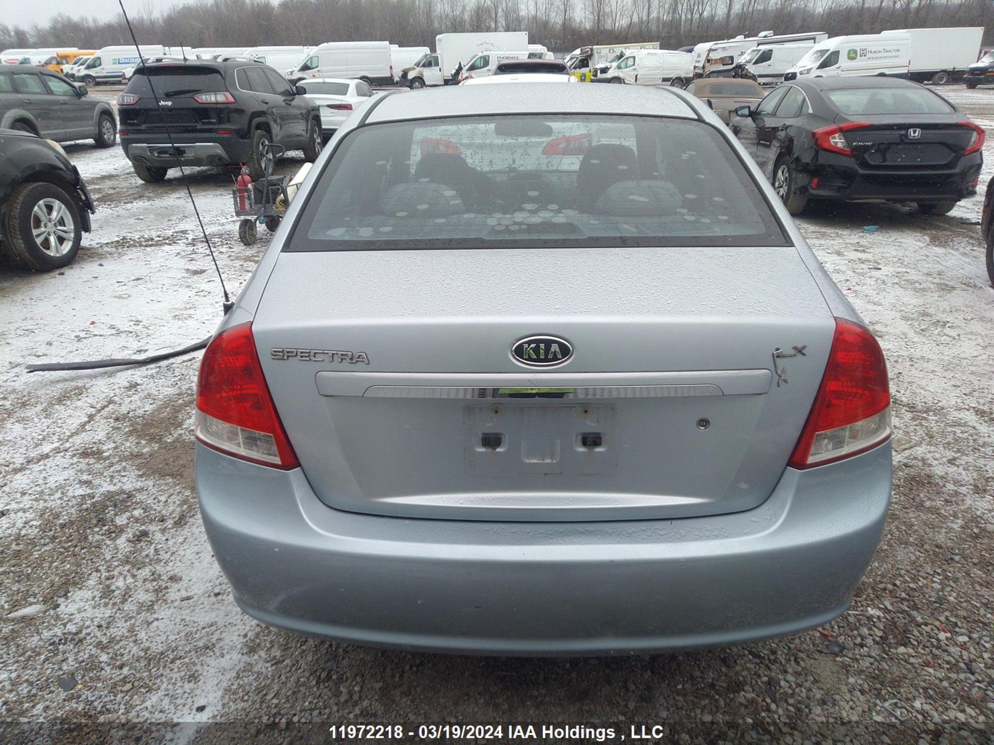 Photo 15 VIN: KNAFE121875412040 - KIA SPECTRA 