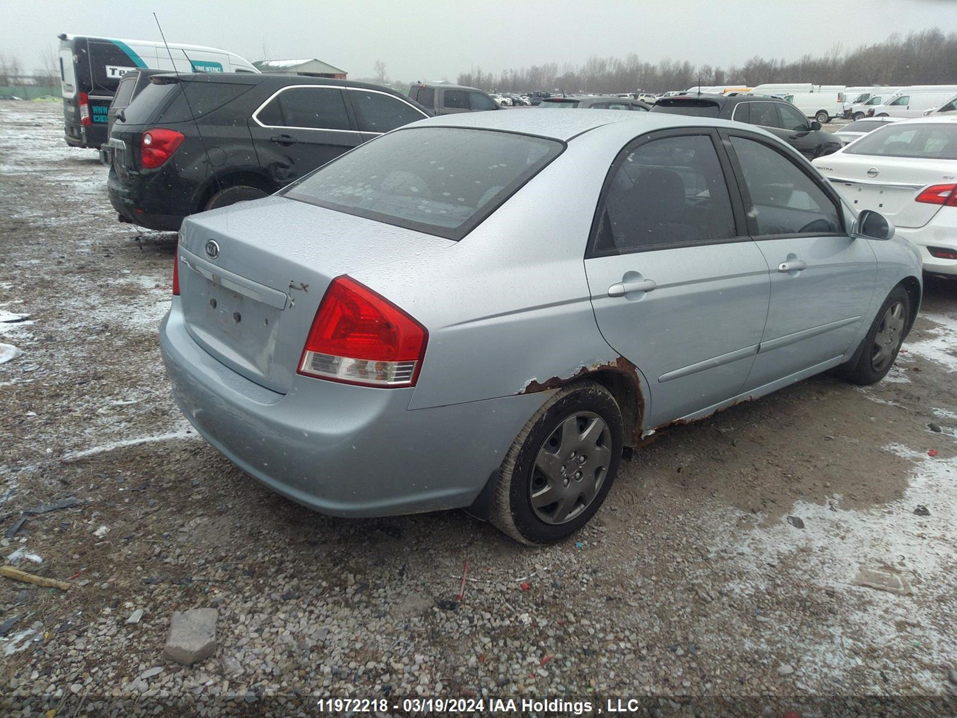 Photo 3 VIN: KNAFE121875412040 - KIA SPECTRA 