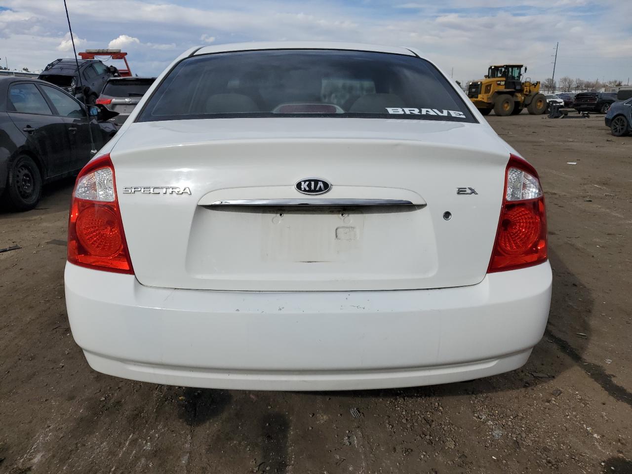 Photo 5 VIN: KNAFE121945047234 - KIA SPECTRA 