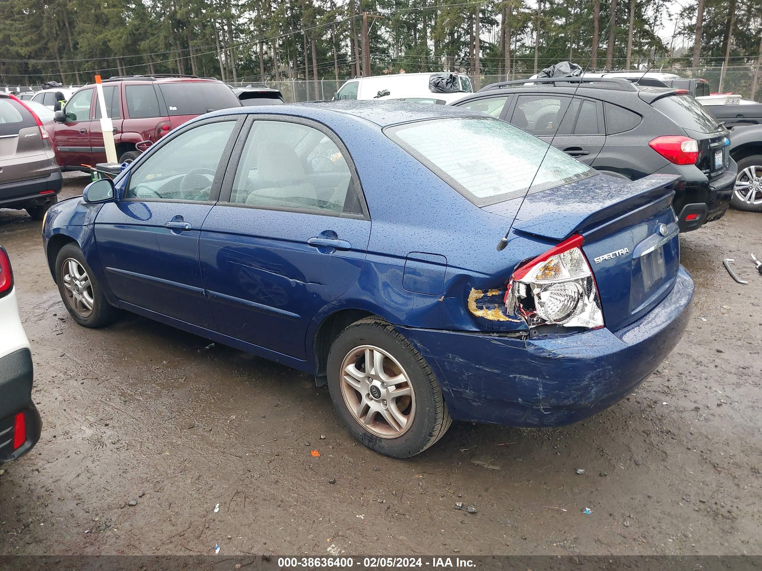 Photo 2 VIN: KNAFE121955118160 - KIA SPECTRA 