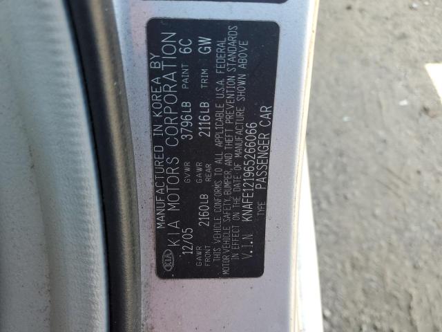 Photo 11 VIN: KNAFE121965266066 - KIA SPECTRA LX 