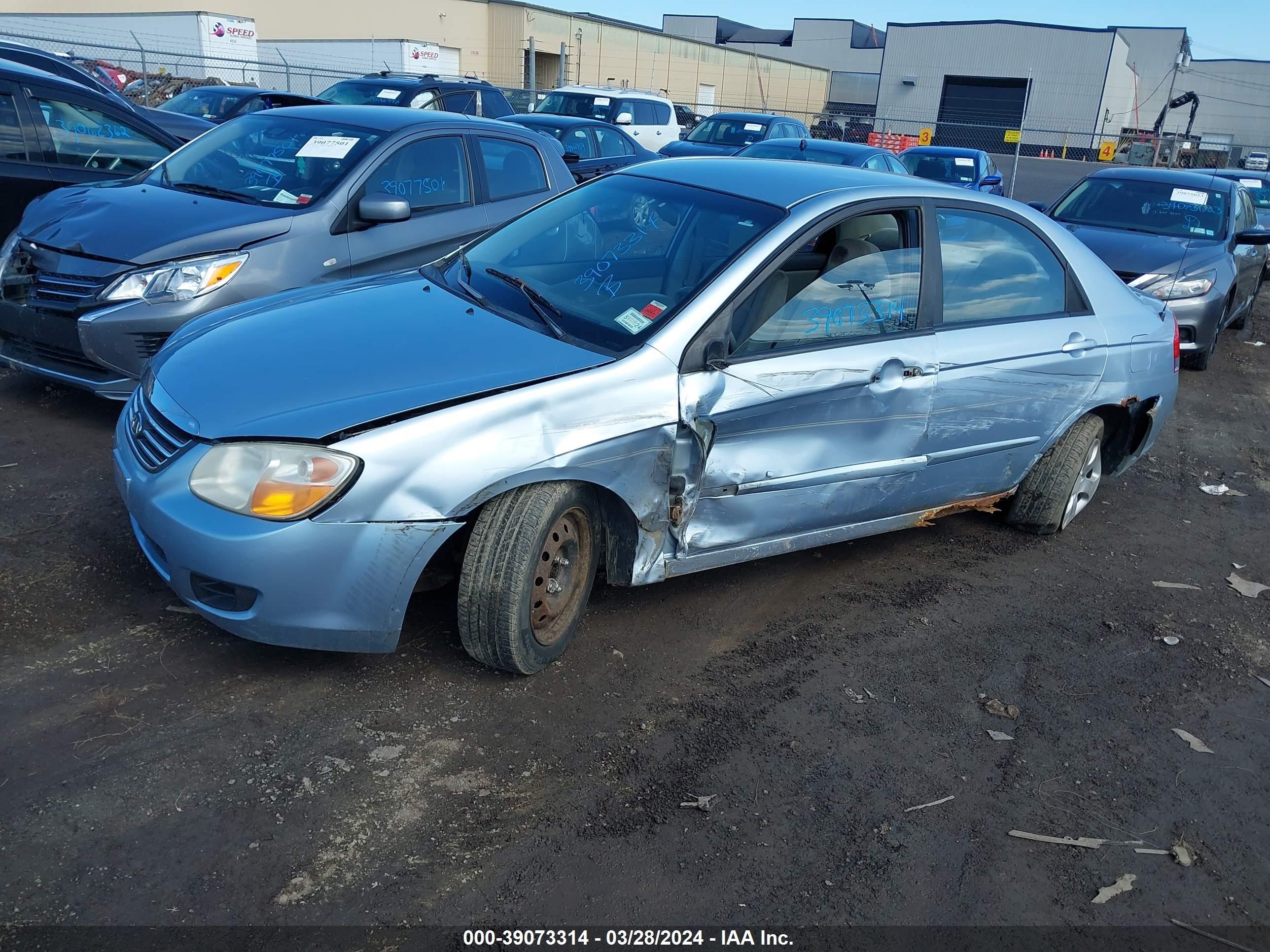 Photo 1 VIN: KNAFE122285569928 - KIA SPECTRA 