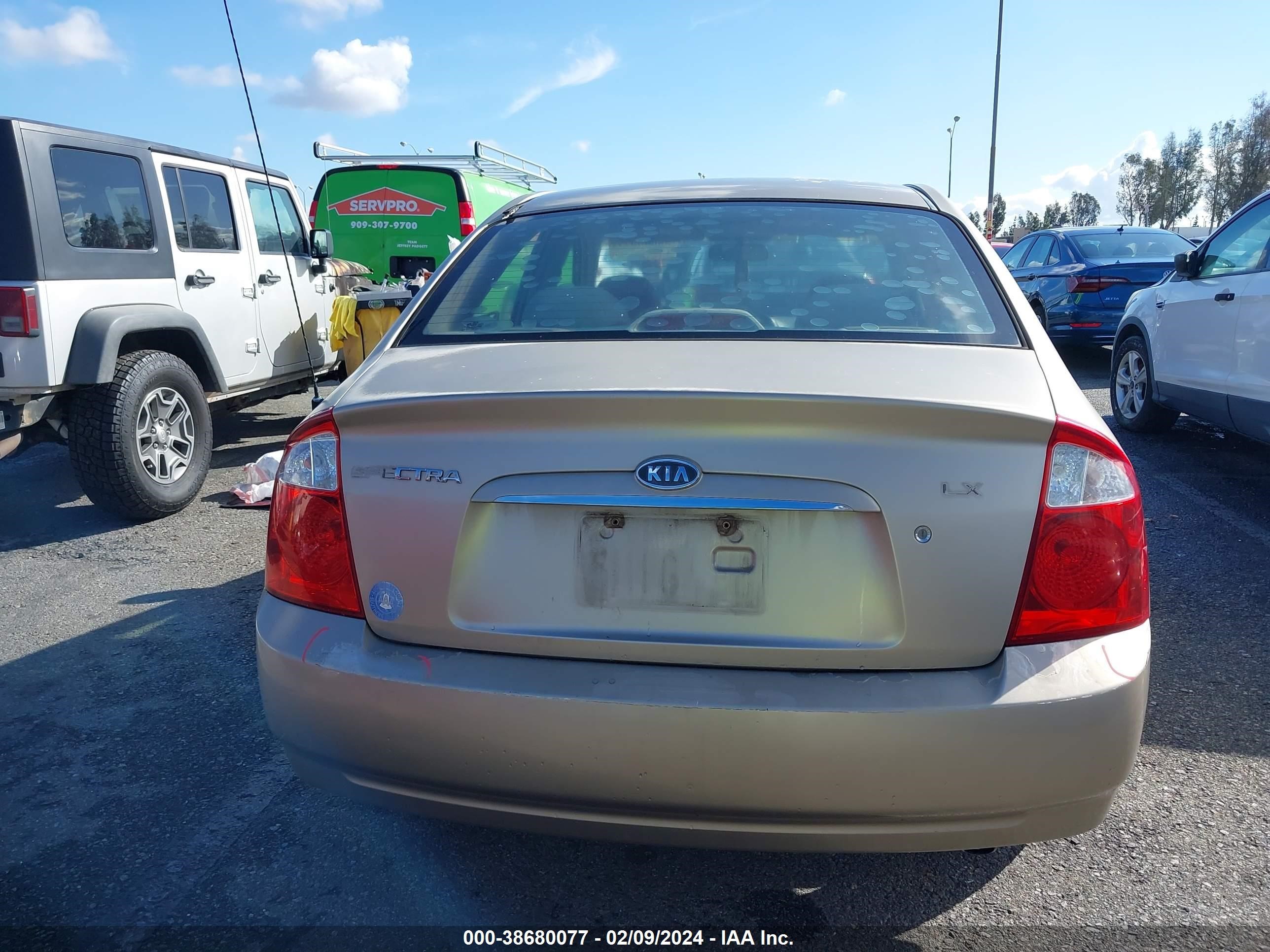 Photo 15 VIN: KNAFE122745034703 - KIA SPECTRA 