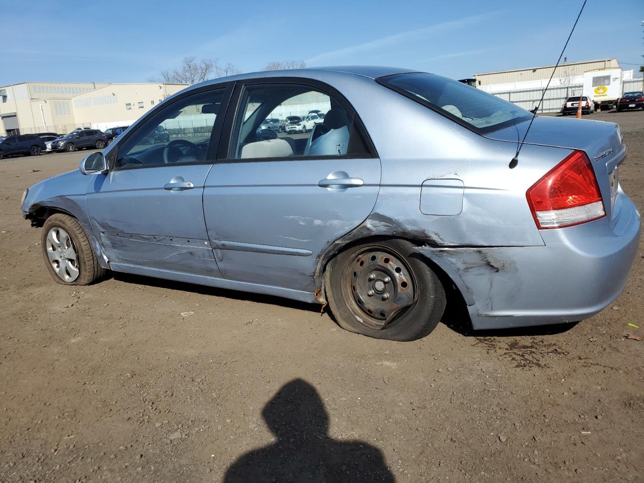 Photo 1 VIN: KNAFE122785508607 - KIA SPECTRA 