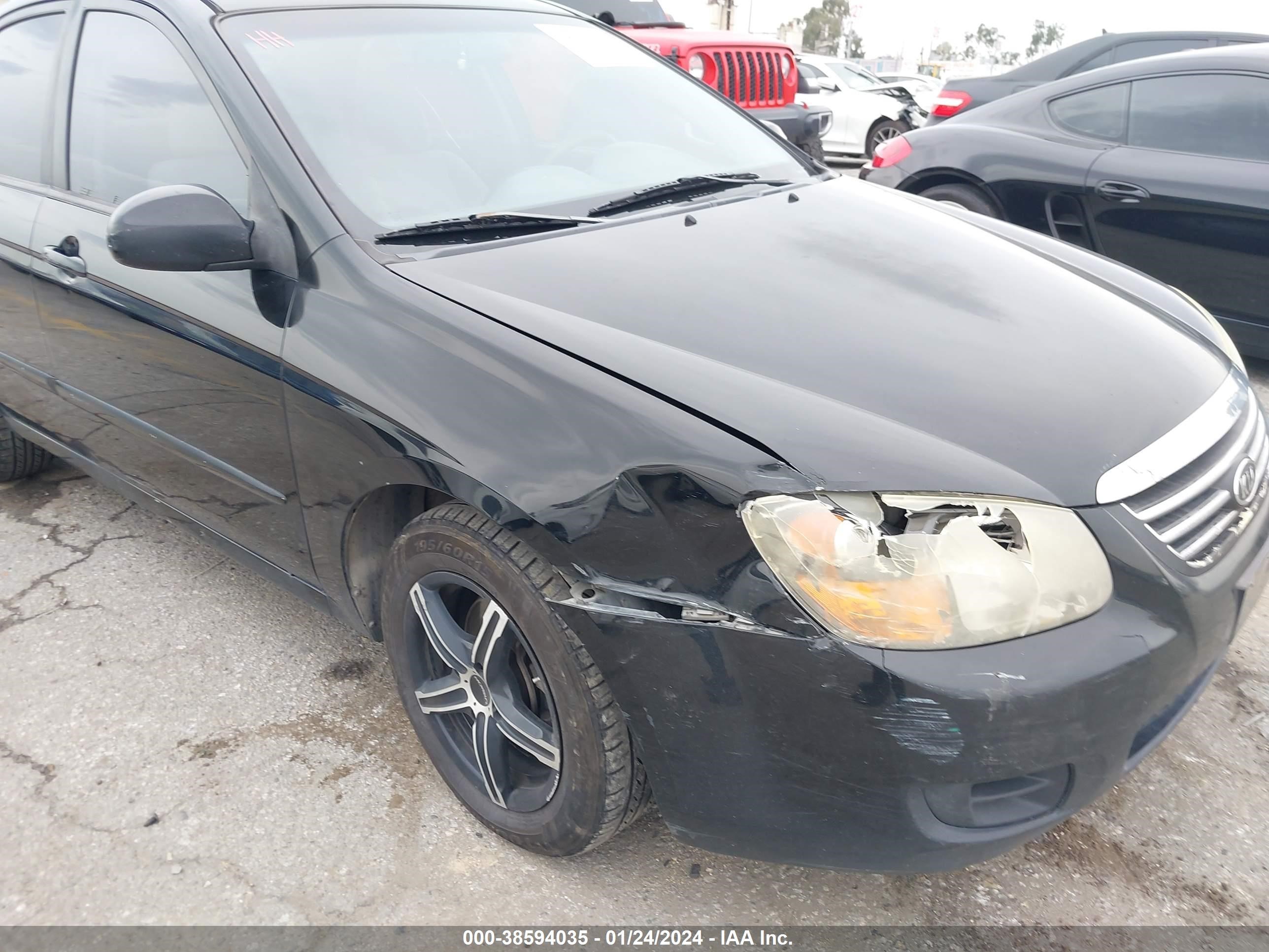 Photo 5 VIN: KNAFE221695631698 - KIA SPECTRA 