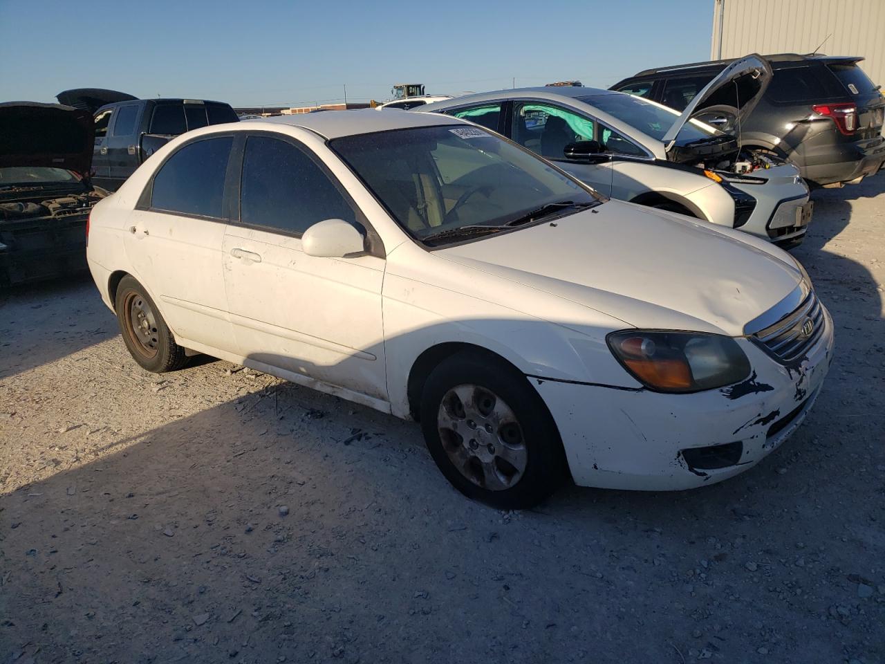 Photo 3 VIN: KNAFE221895597330 - KIA SPECTRA 