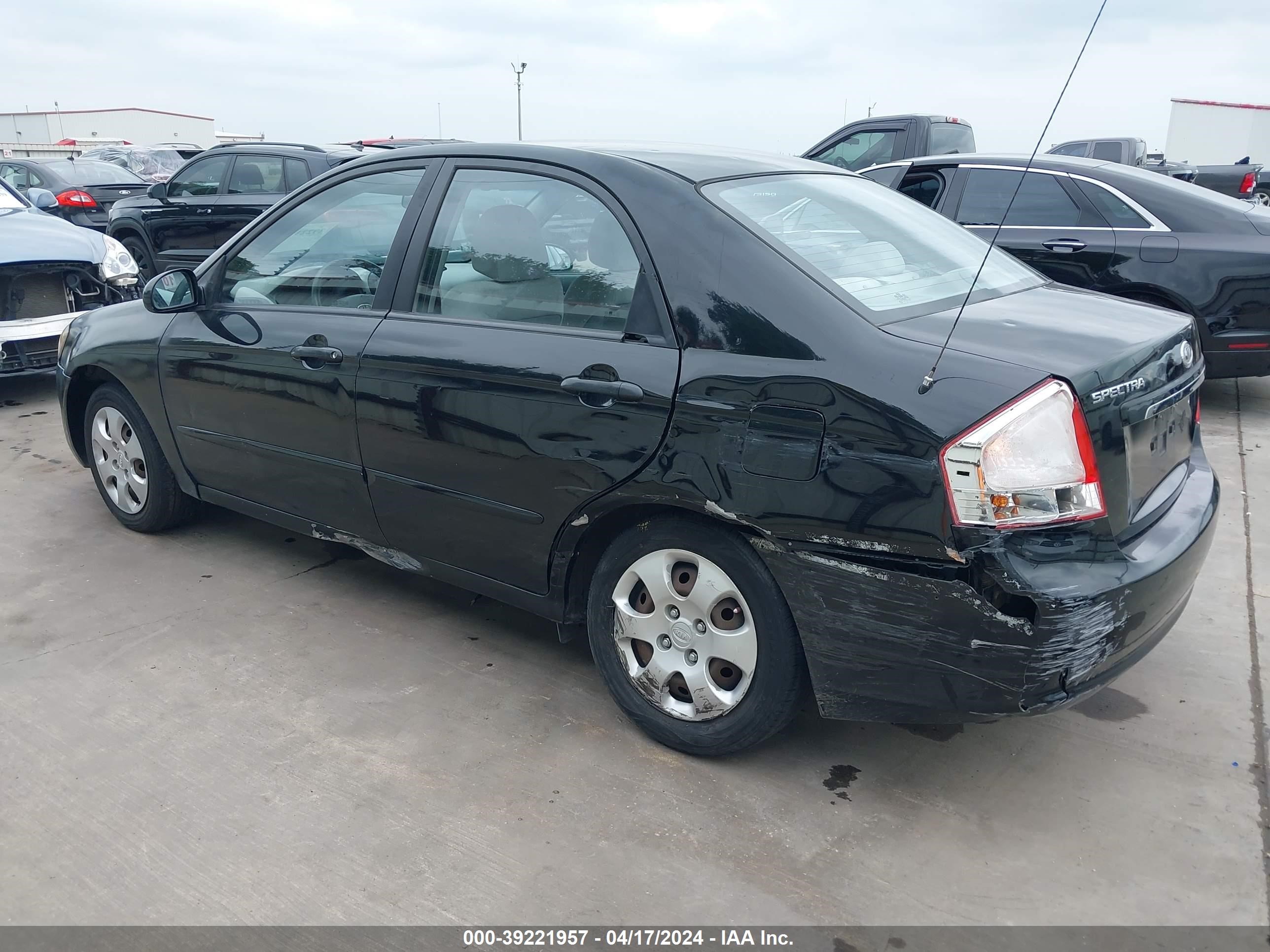 Photo 2 VIN: KNAFE221895634361 - KIA SPECTRA 