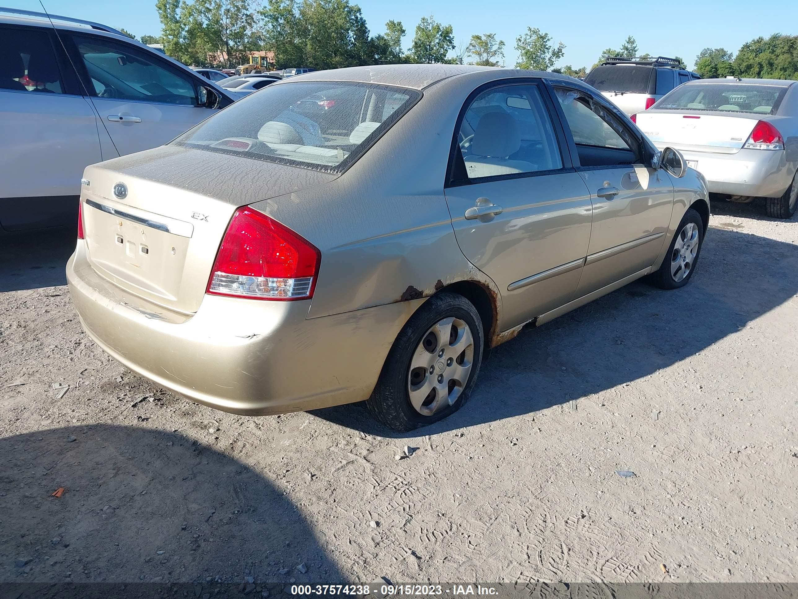 Photo 3 VIN: KNAFE221995653355 - KIA SPECTRA 