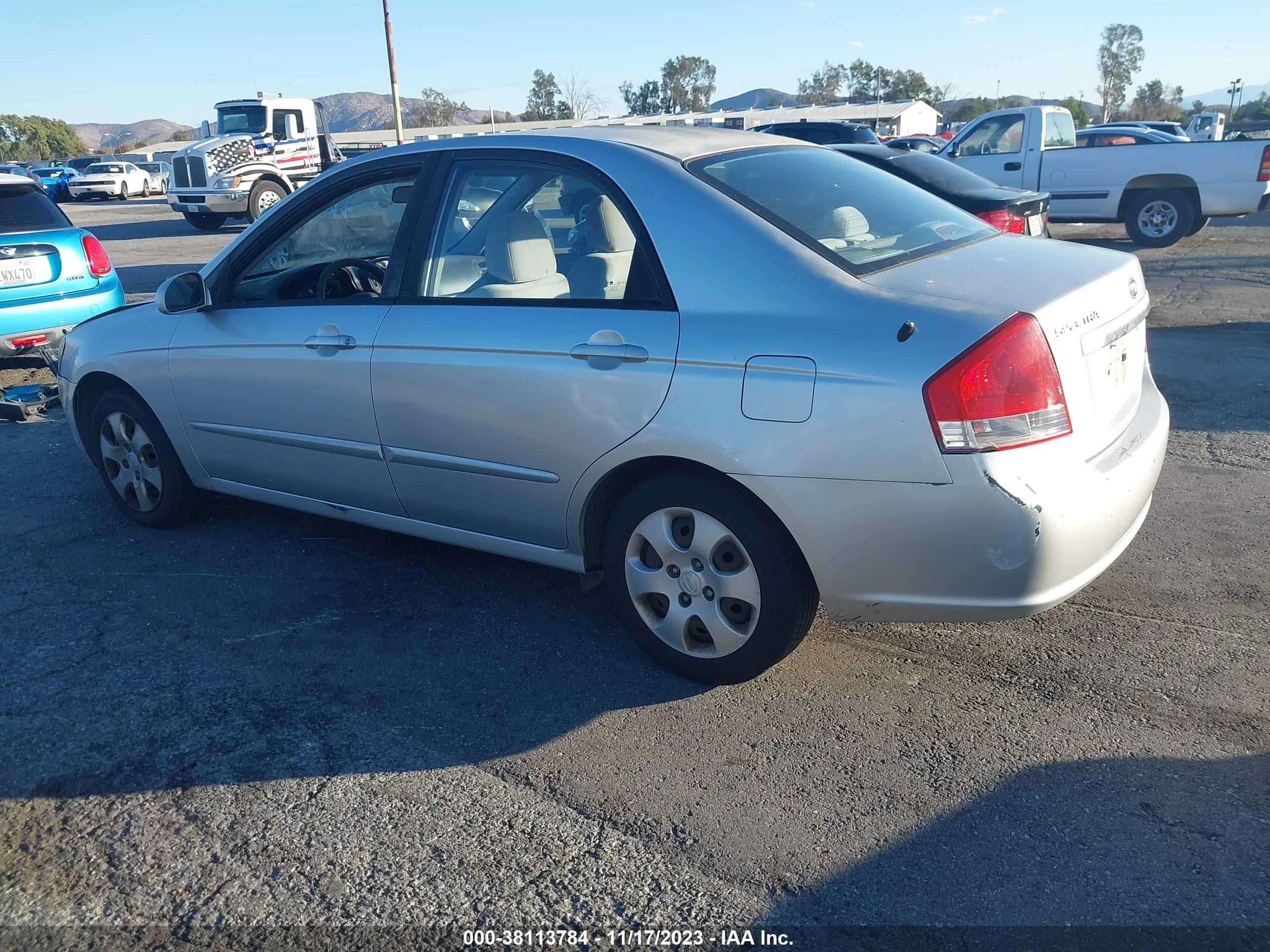 Photo 2 VIN: KNAFE222595621639 - KIA SPECTRA 