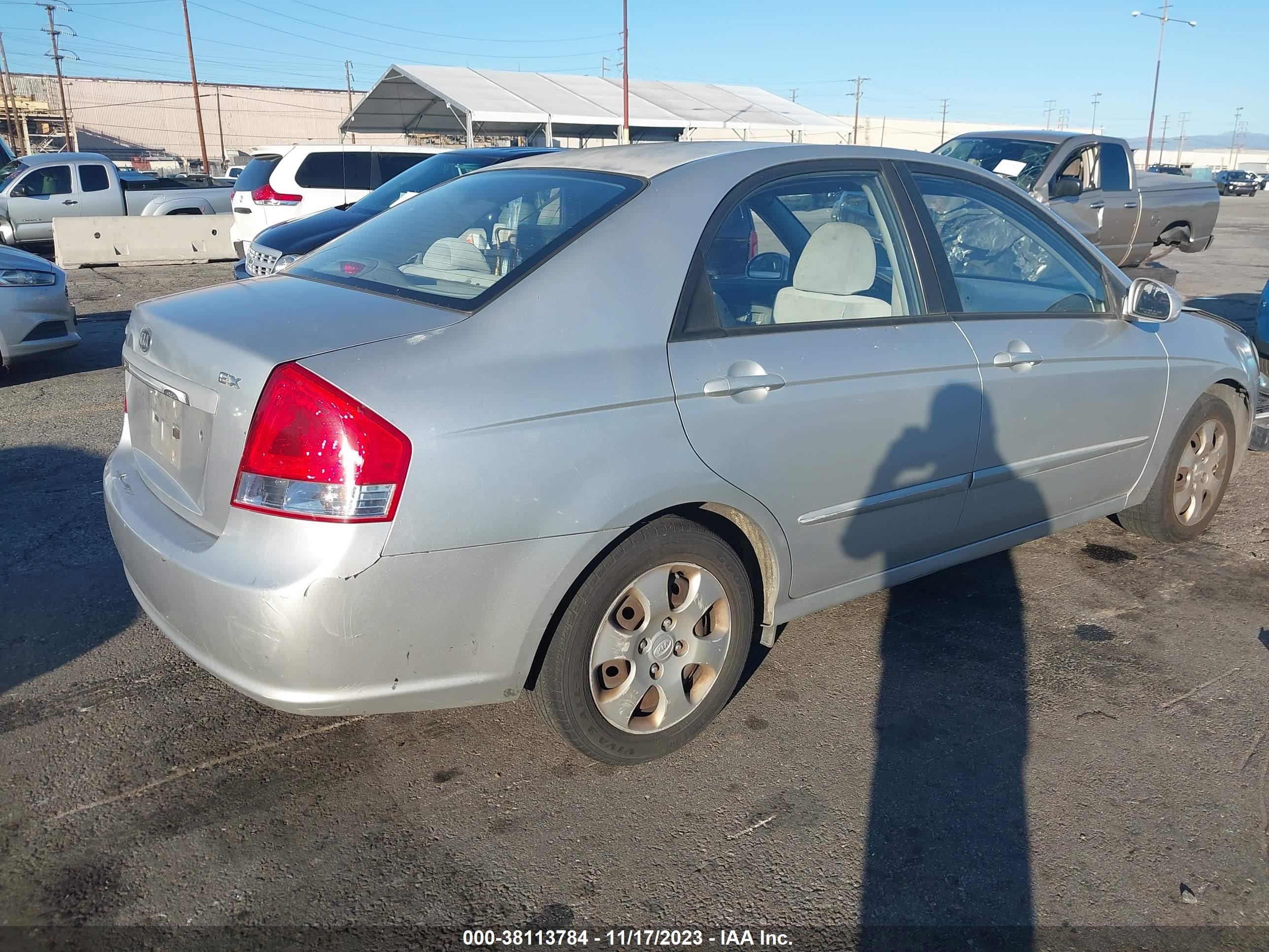 Photo 3 VIN: KNAFE222595621639 - KIA SPECTRA 