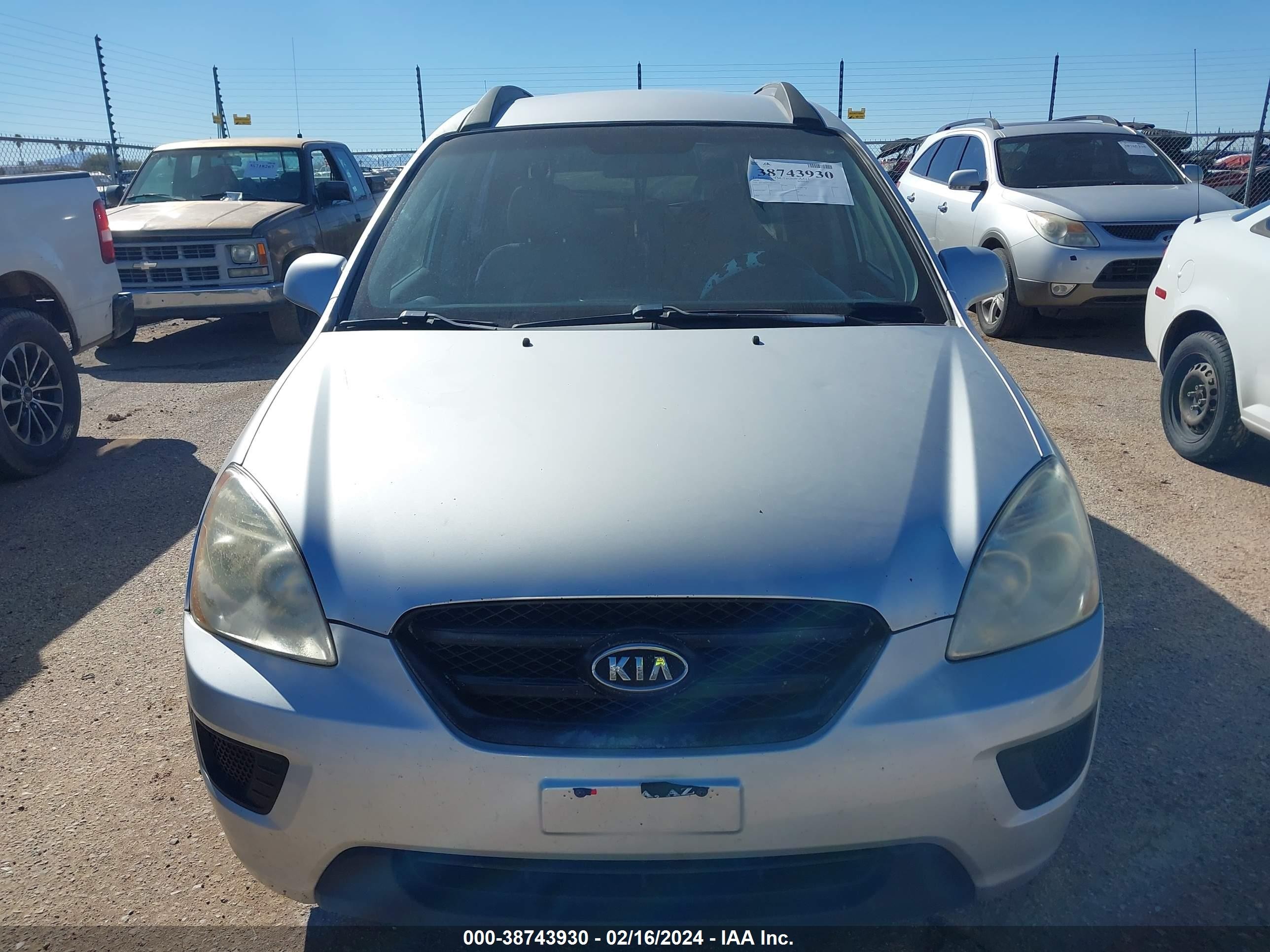 Photo 9 VIN: KNAFG525087202378 - KIA RONDO 