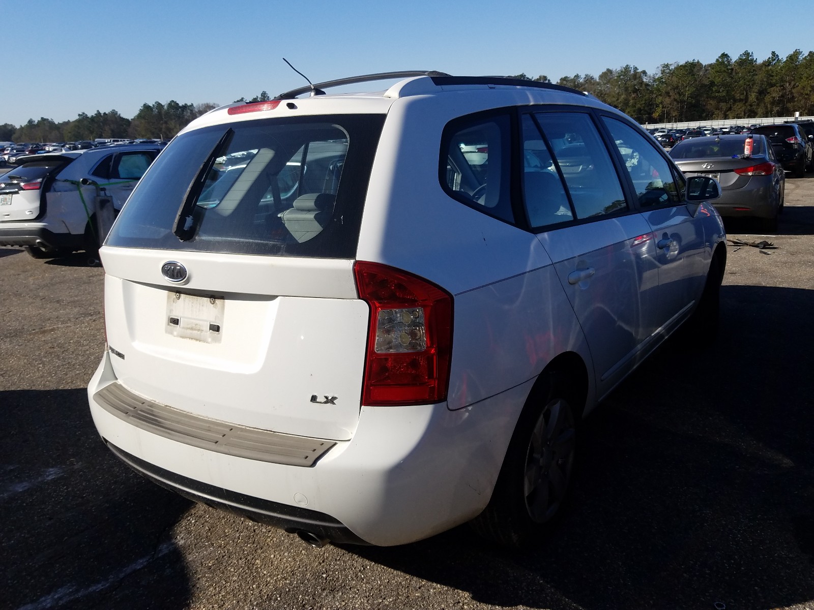 Photo 3 VIN: KNAFG525377094644 - KIA RONDO BASE 