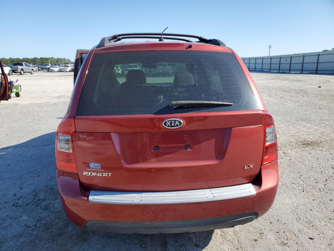 Photo 5 VIN: KNAFG525487209754 - KIA RONDO 