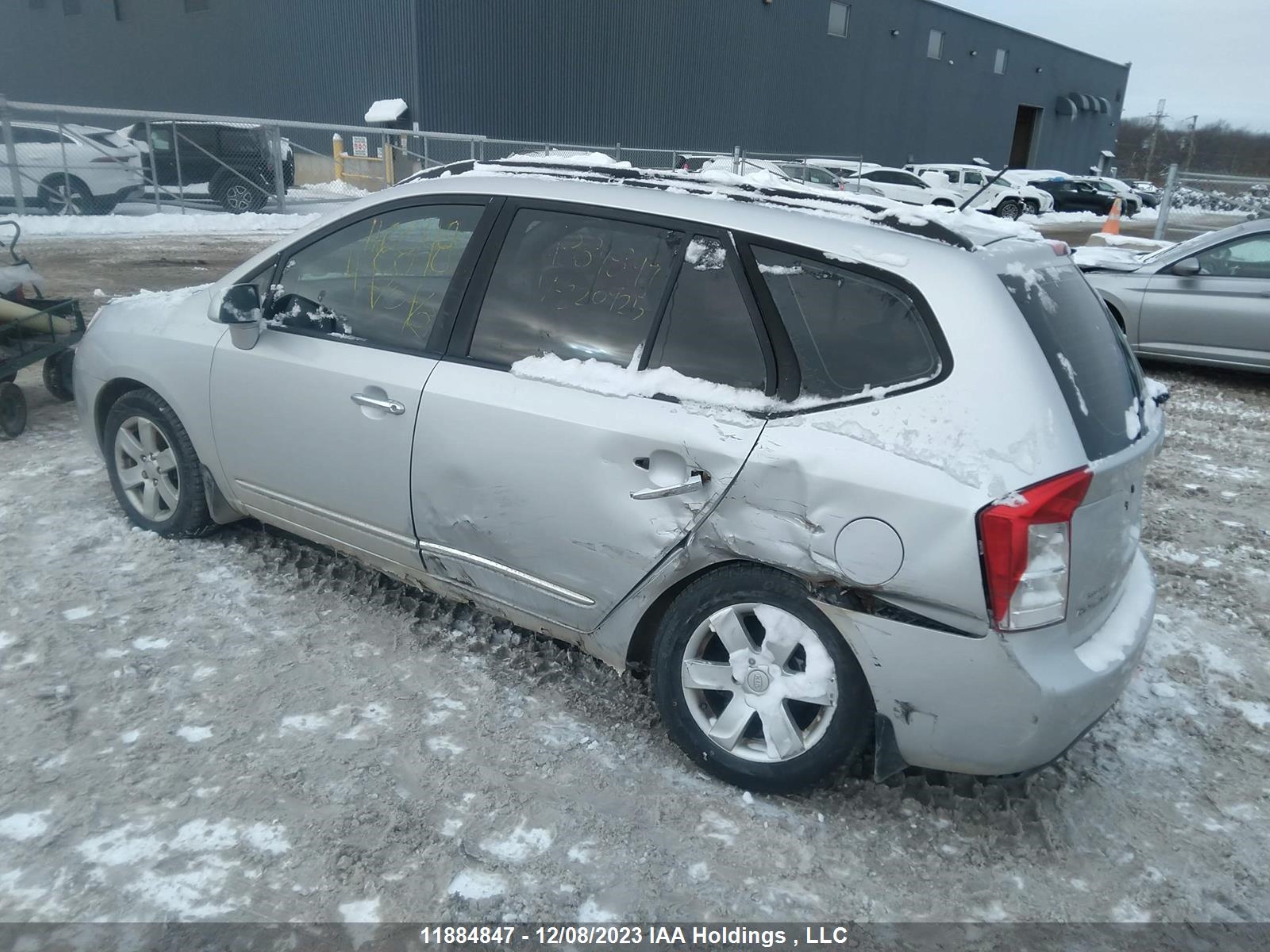 Photo 2 VIN: KNAFG525587220925 - KIA RONDO 