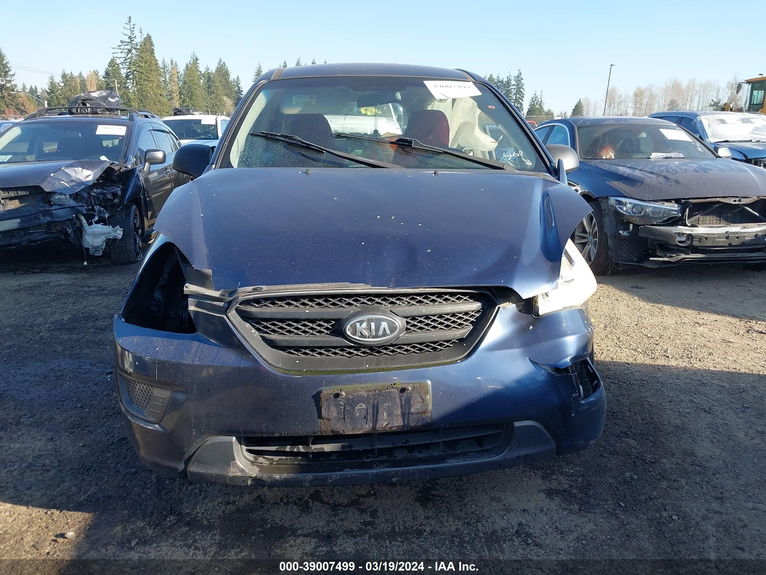 Photo 10 VIN: KNAFG525777028033 - KIA RONDO 