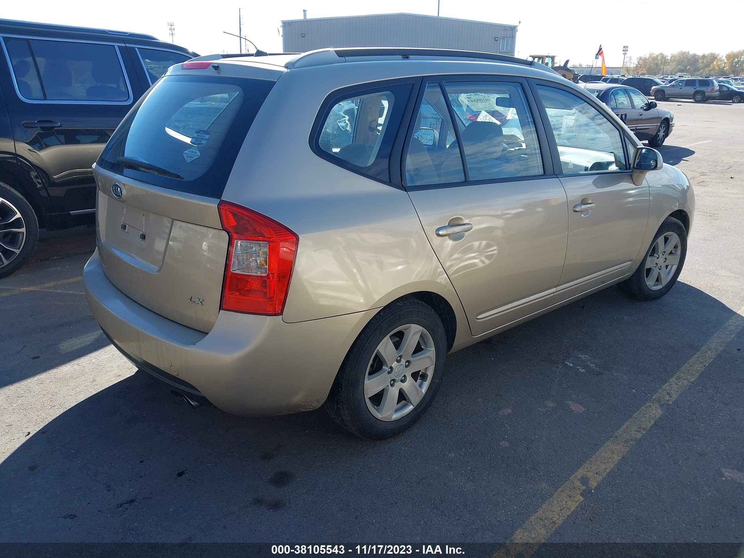 Photo 3 VIN: KNAFG525777073795 - KIA RONDO 