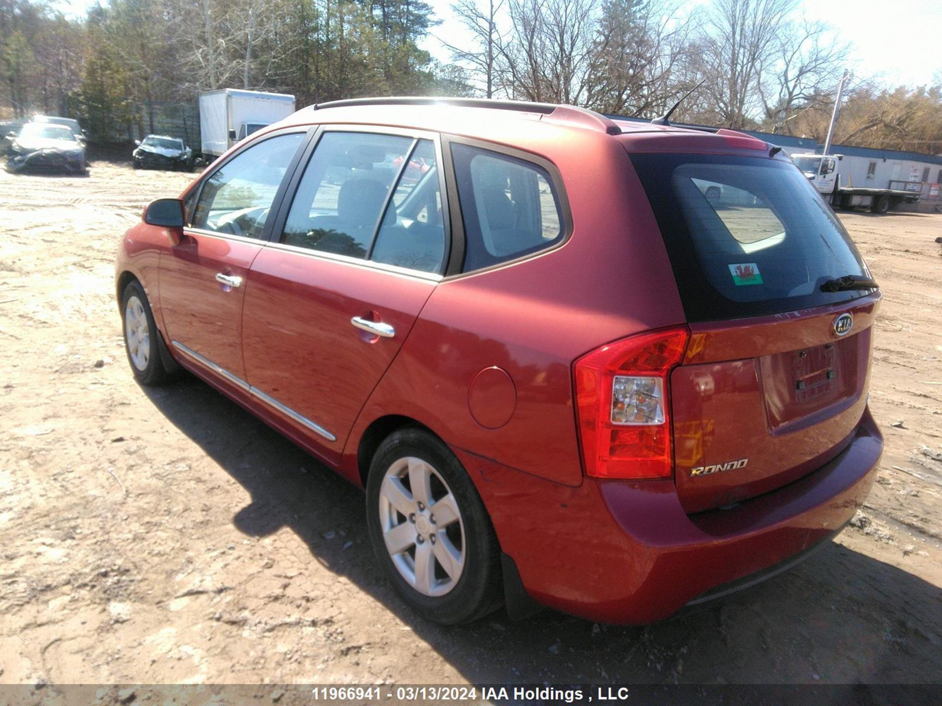 Photo 2 VIN: KNAFG525X77092650 - KIA RONDO 