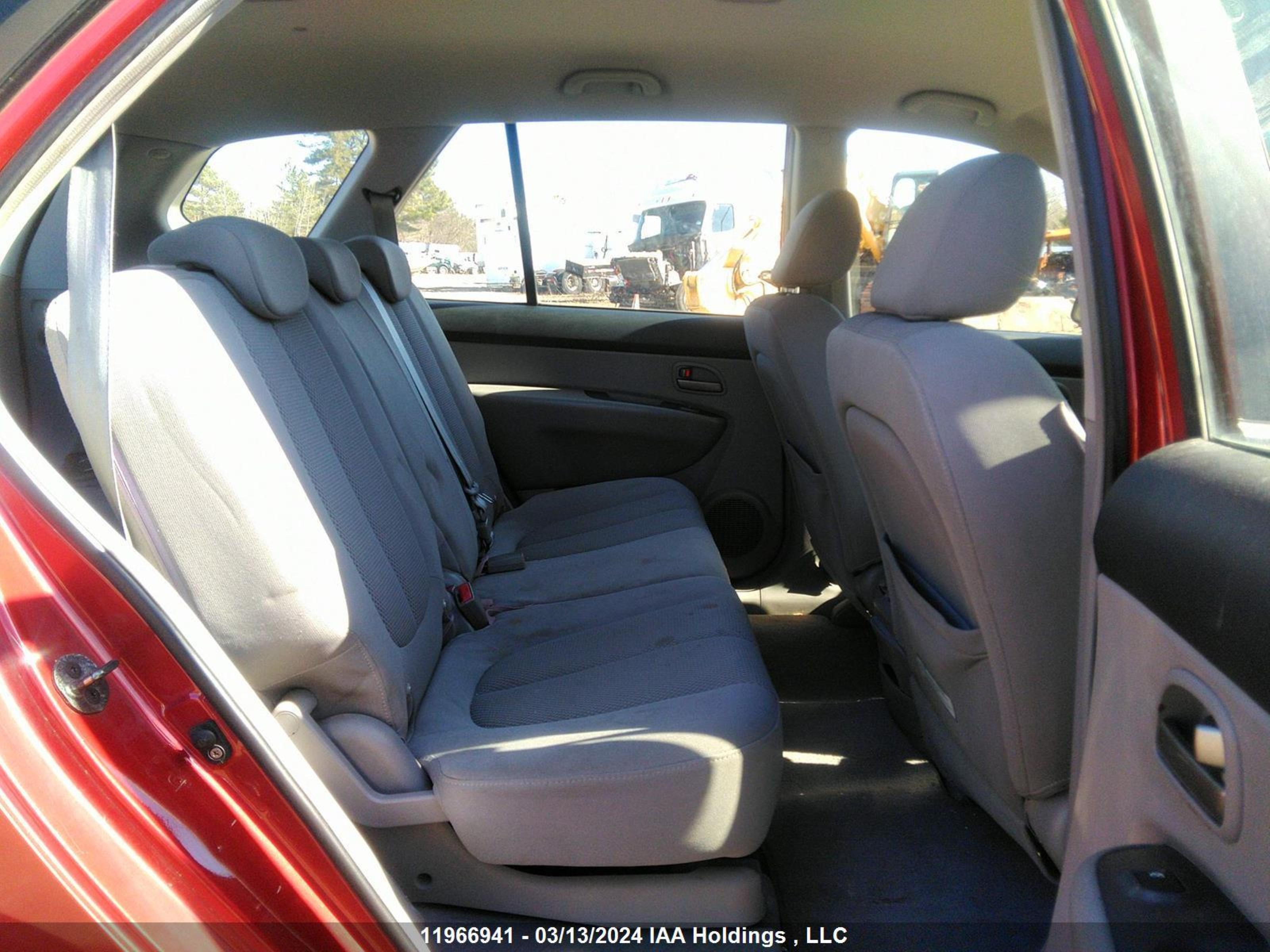 Photo 7 VIN: KNAFG525X77092650 - KIA RONDO 