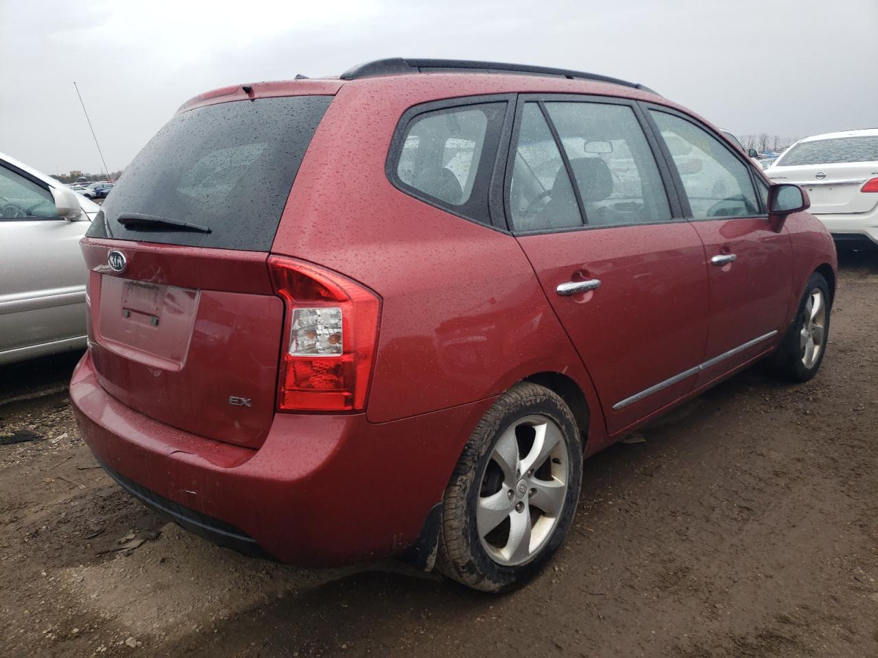 Photo 2 VIN: KNAFG525X87207636 - KIA RONDO 