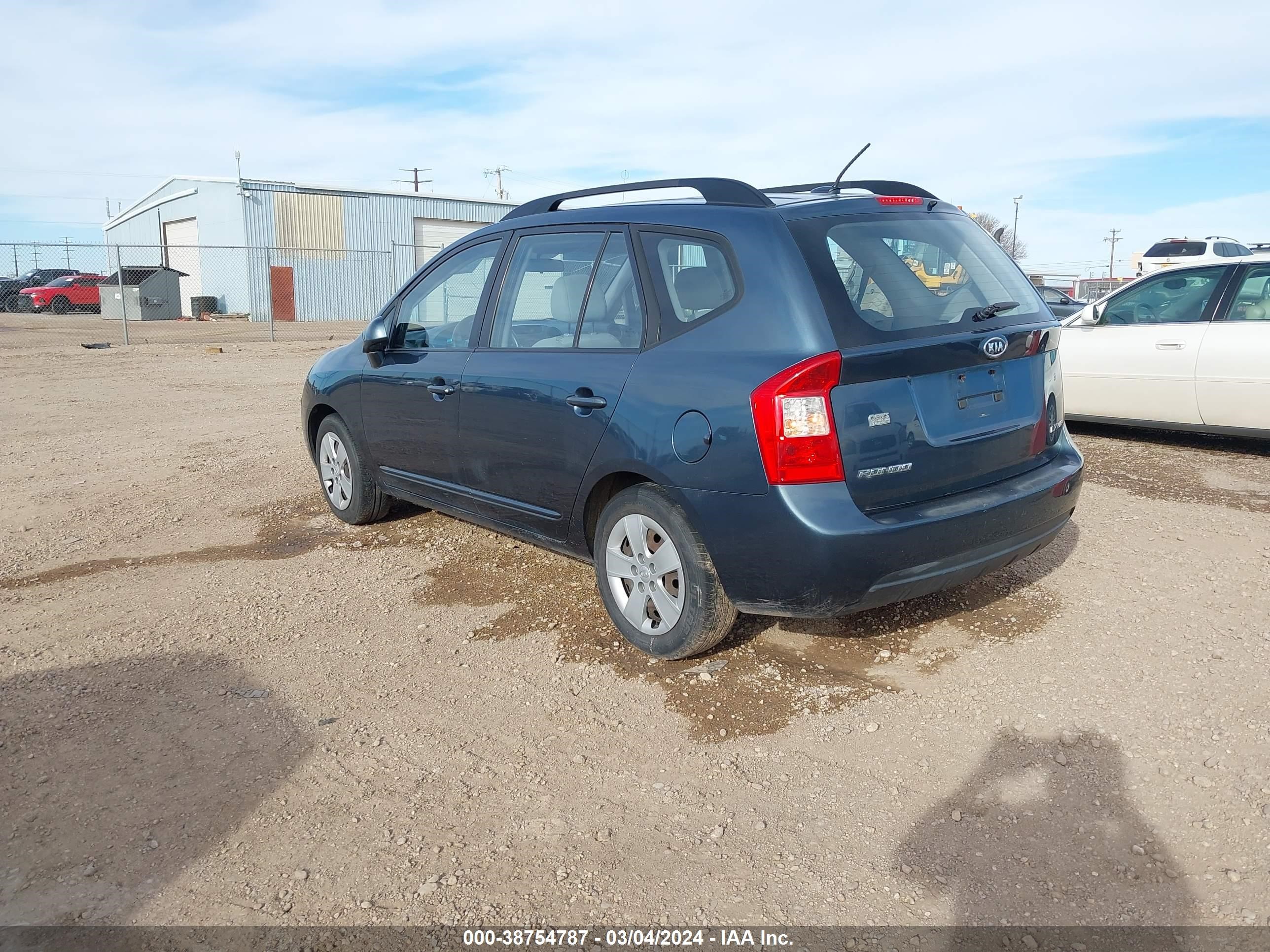 Photo 2 VIN: KNAFG526097251638 - KIA RONDO 