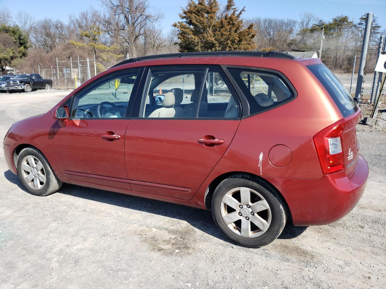 Photo 1 VIN: KNAFG526187151076 - KIA RONDO 