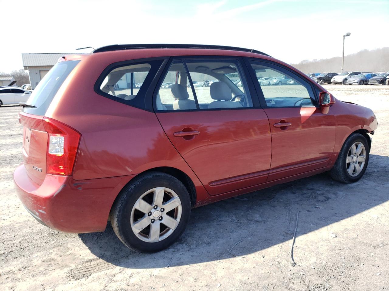 Photo 2 VIN: KNAFG526187151076 - KIA RONDO 