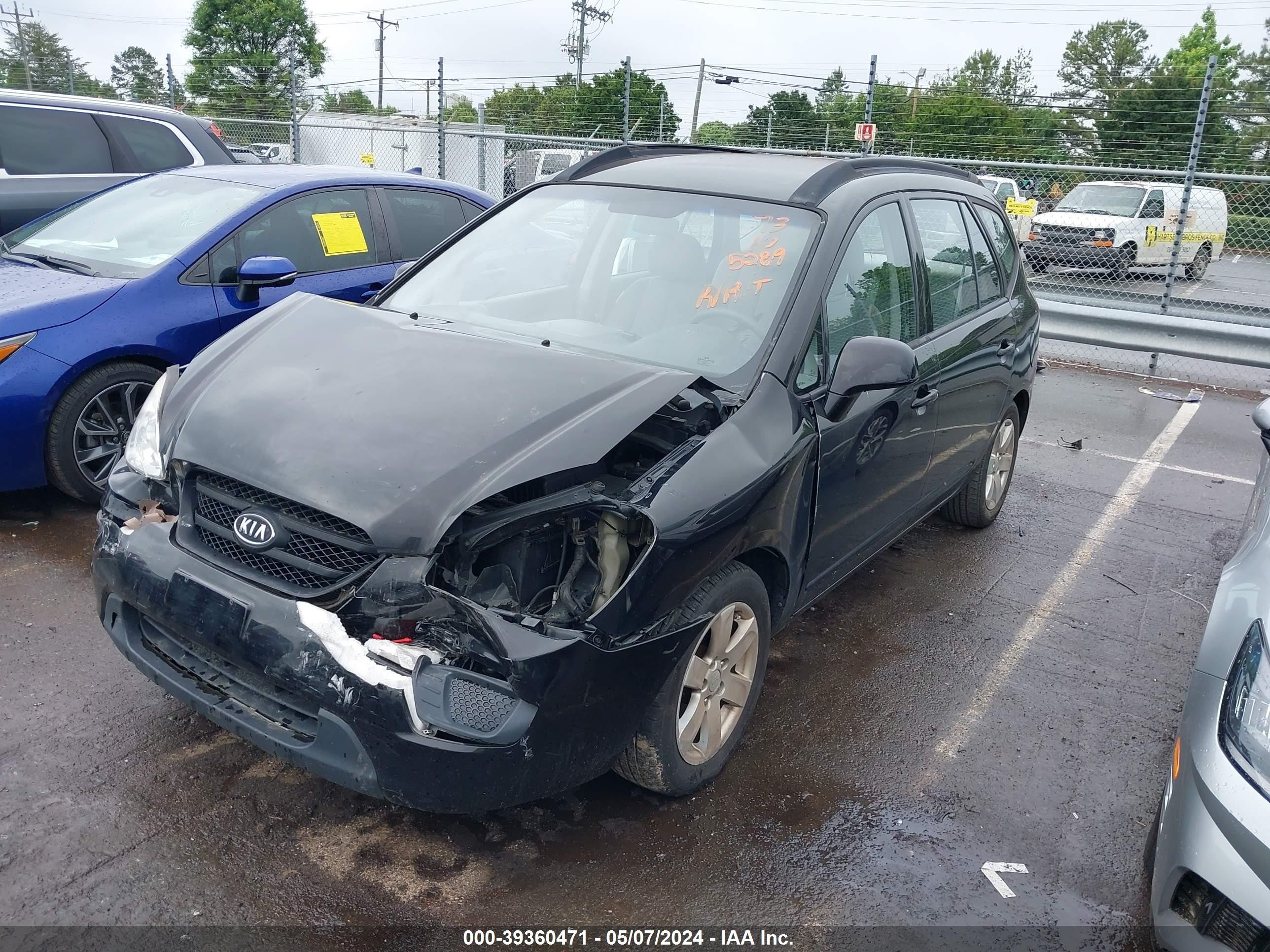 Photo 1 VIN: KNAFG526187185289 - KIA RONDO 