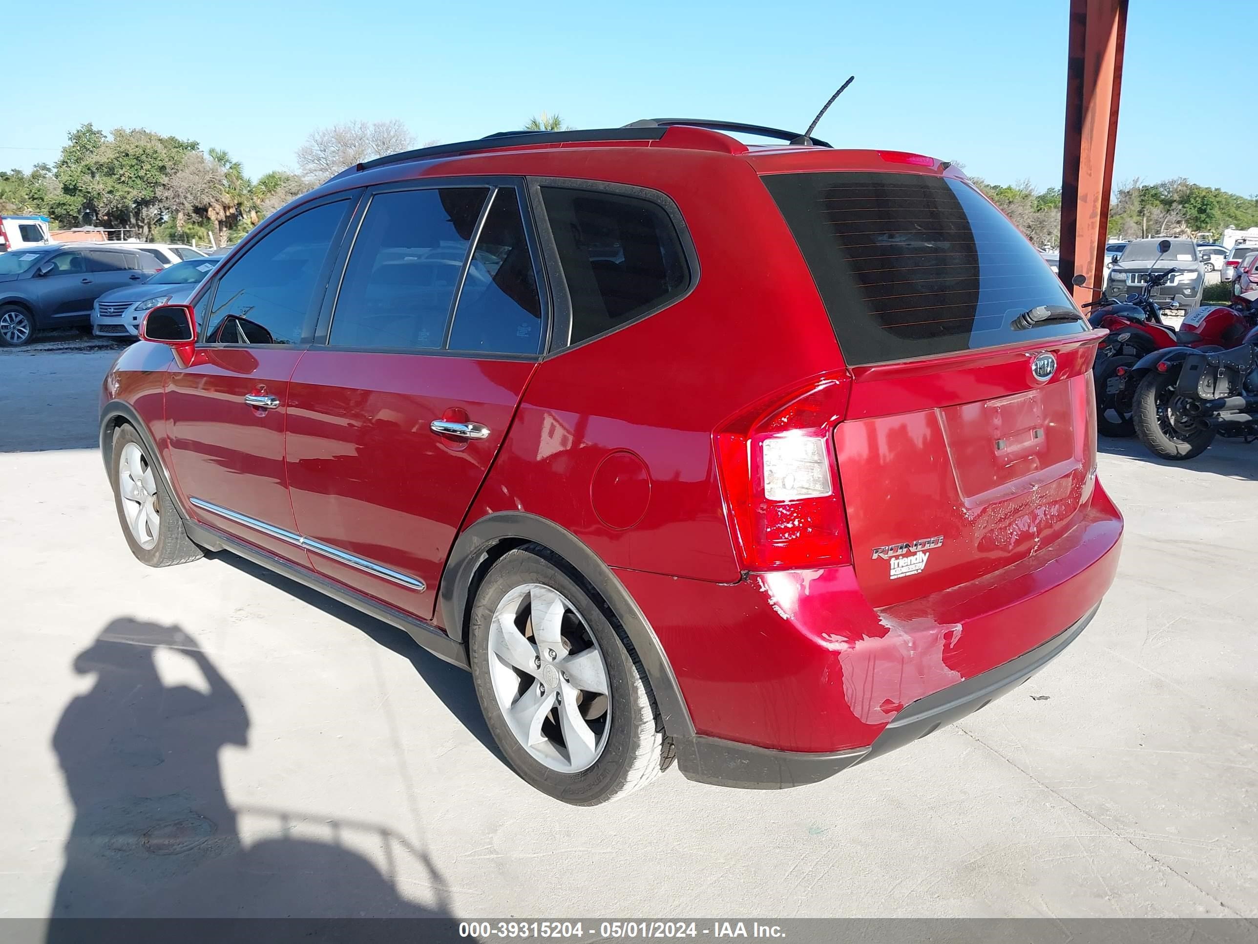 Photo 2 VIN: KNAFG526277047694 - KIA RONDO 