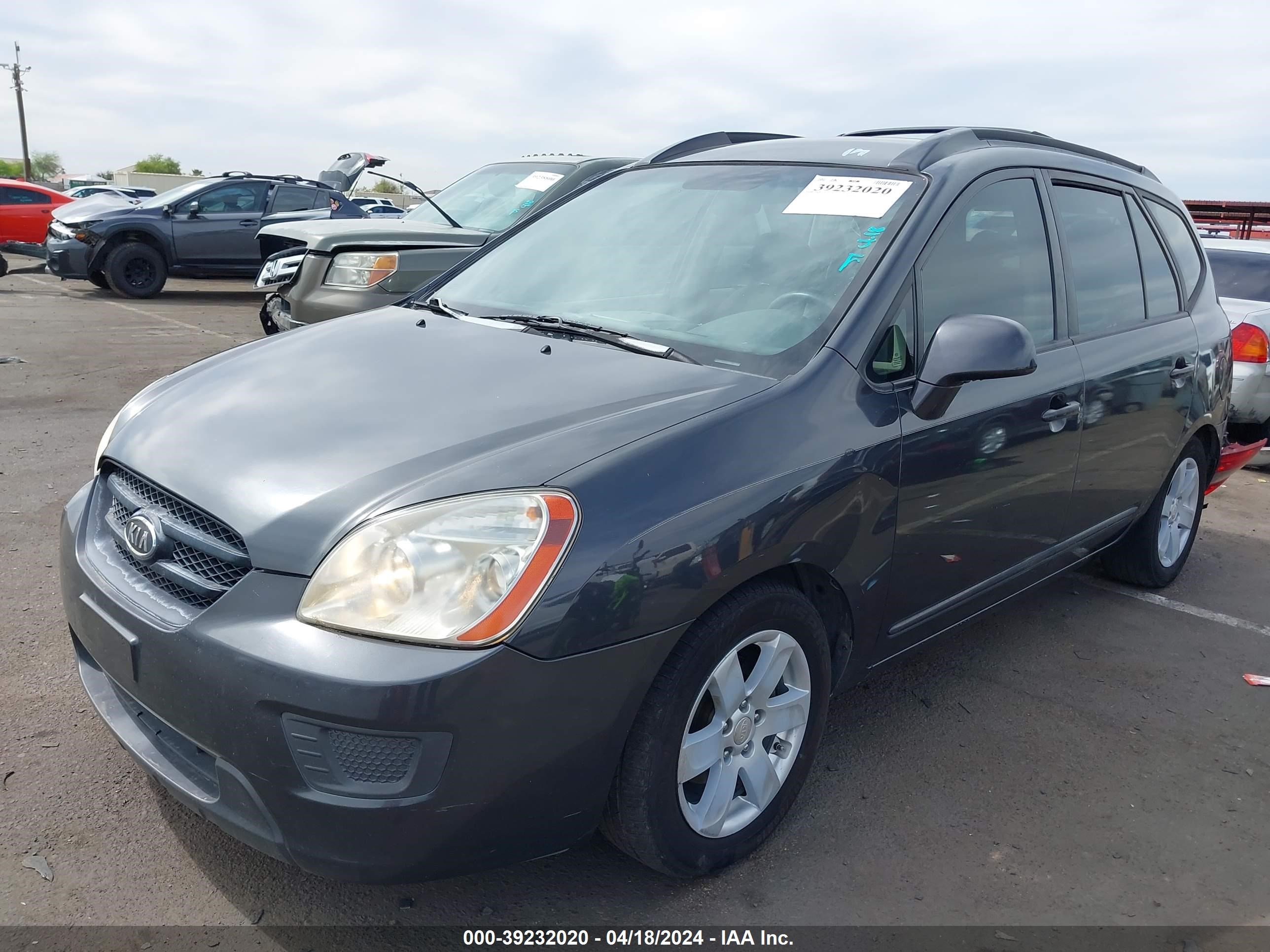 Photo 1 VIN: KNAFG526277086642 - KIA RONDO 