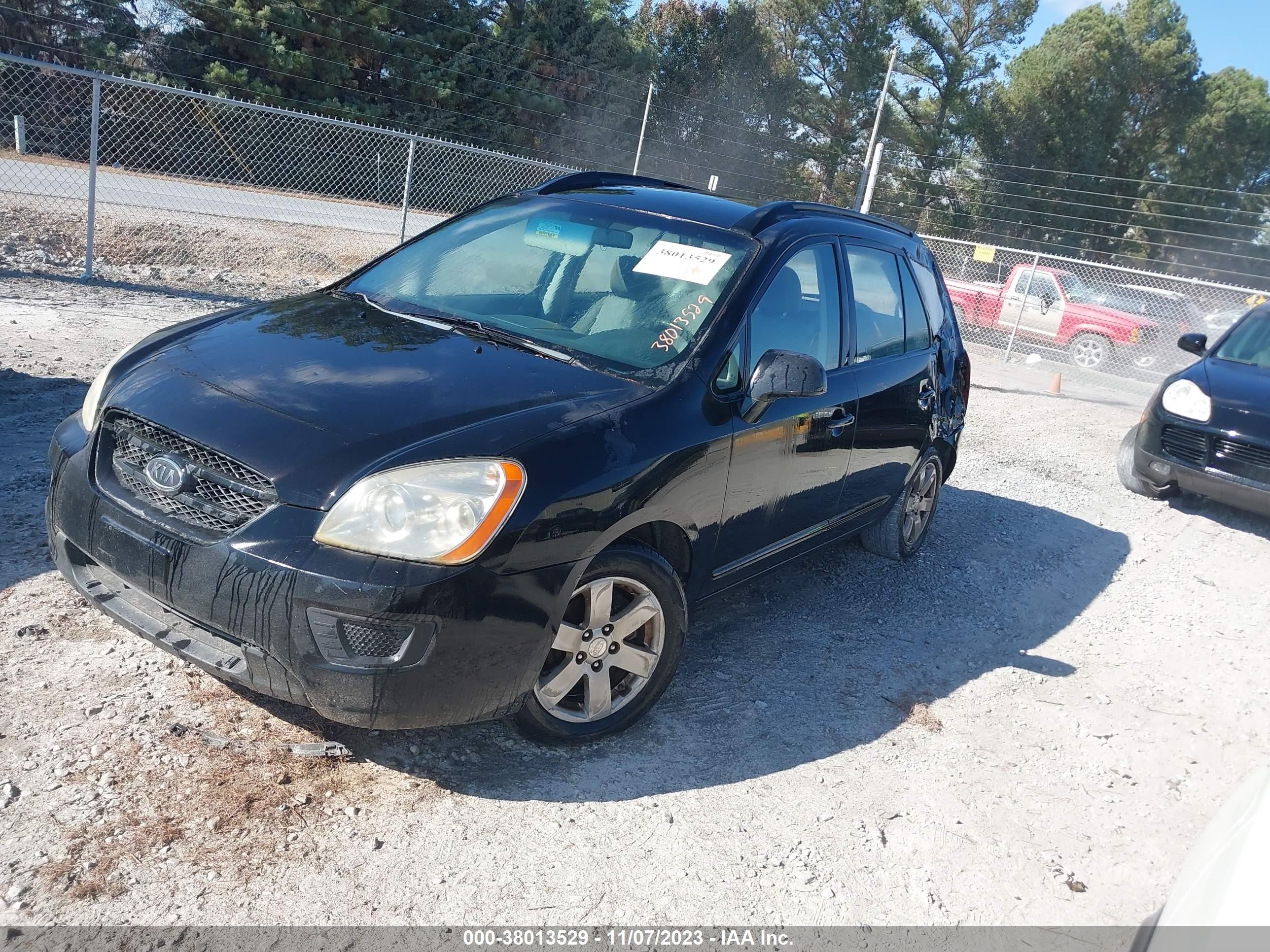 Photo 1 VIN: KNAFG526287131290 - KIA RONDO 