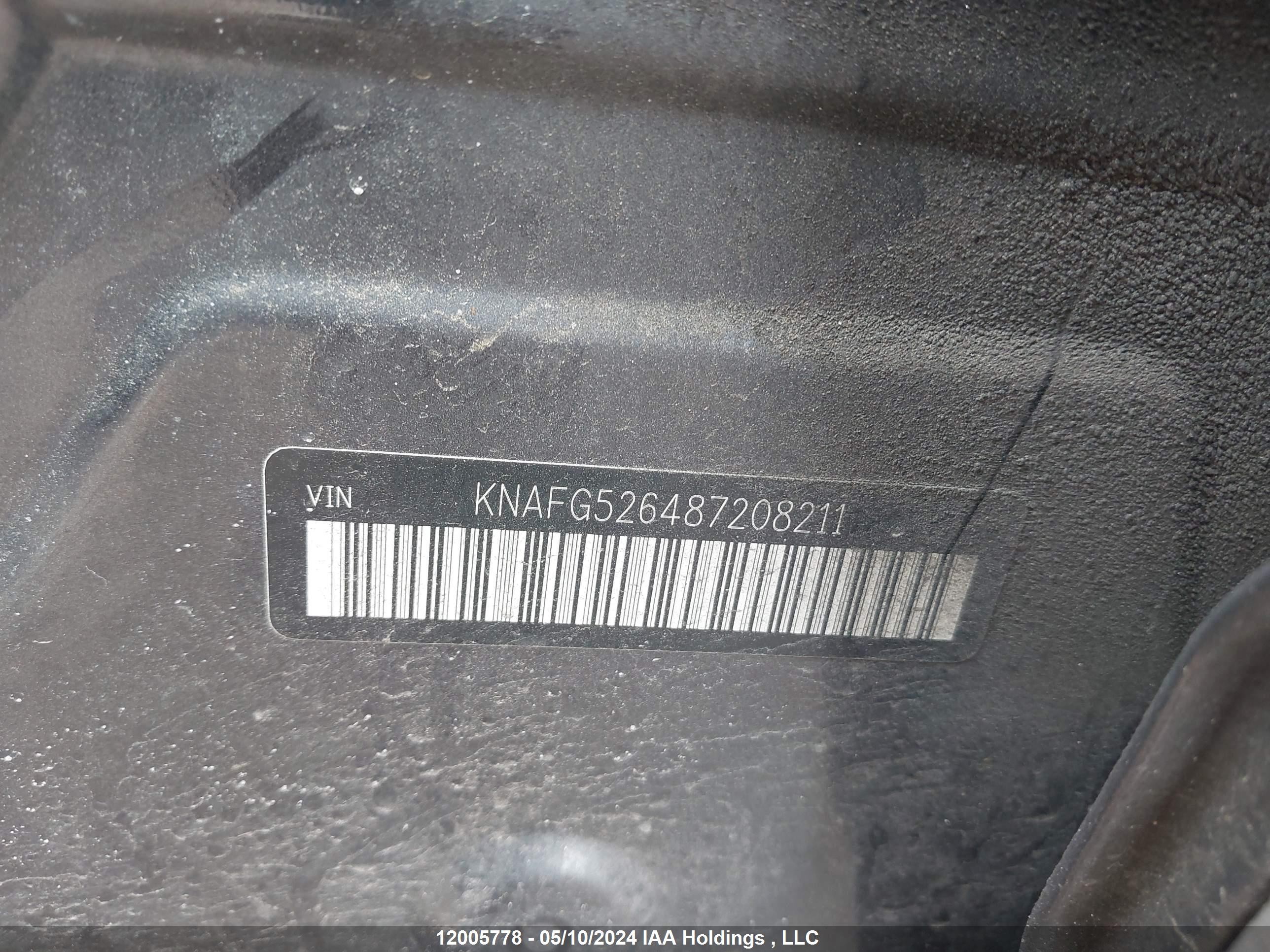 Photo 8 VIN: KNAFG526487208211 - KIA RONDO 