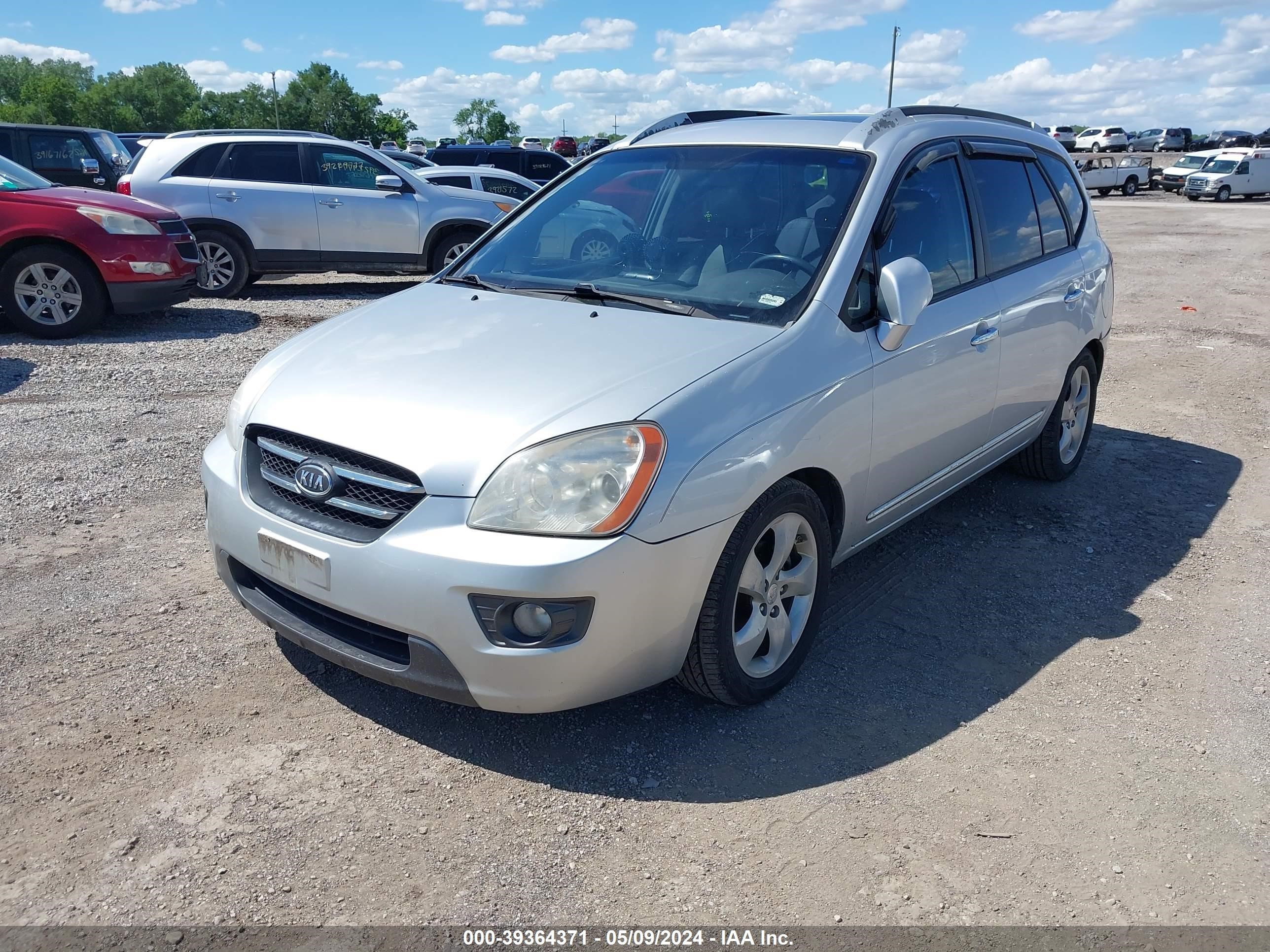 Photo 1 VIN: KNAFG526677111686 - KIA RONDO 