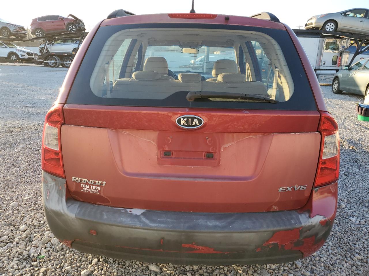 Photo 5 VIN: KNAFG526987128807 - KIA RONDO 